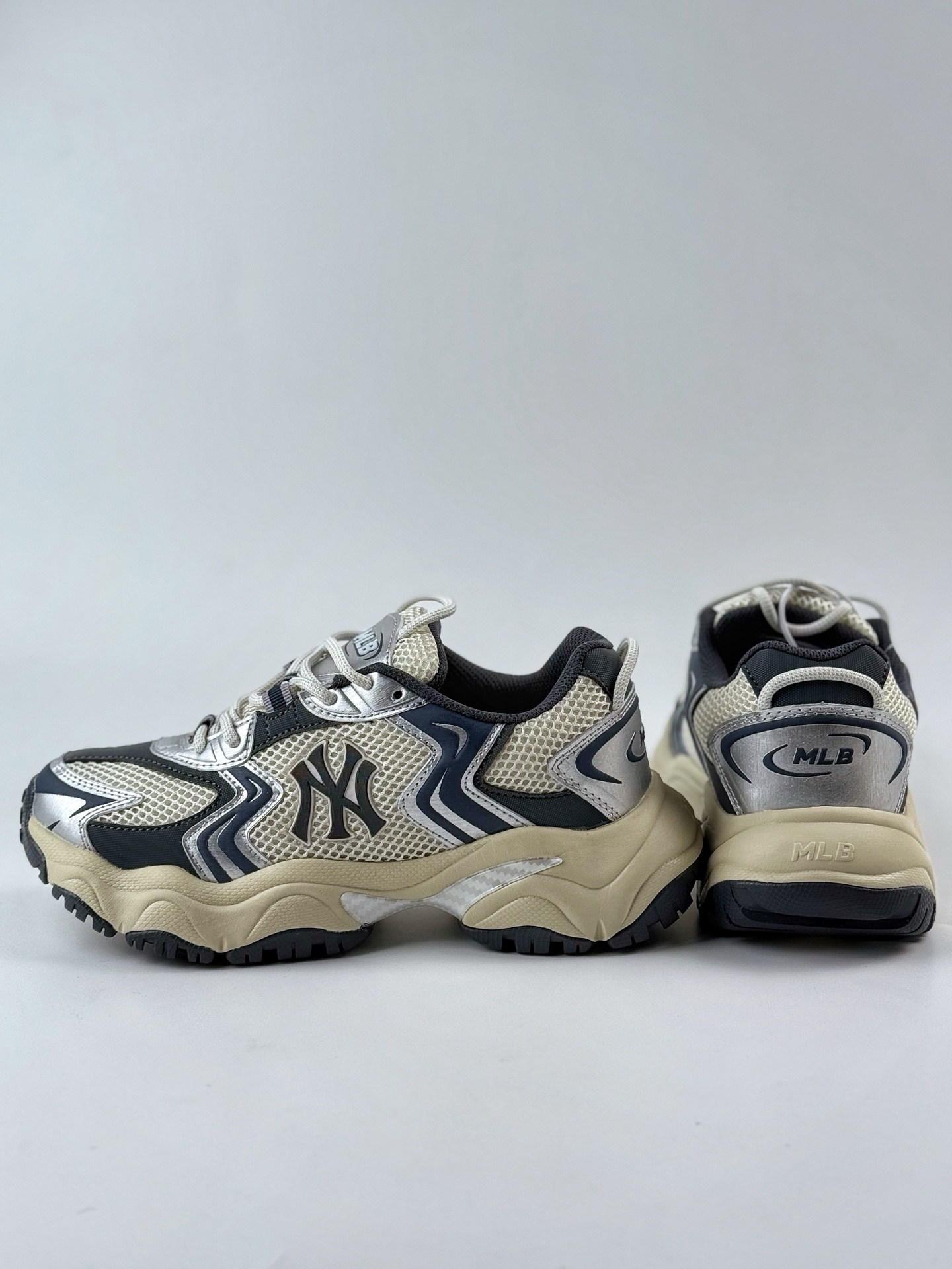 NY美国榄球洋基队 x MLB Chunky Runner Basic 厚底老爹厚底休闲运动慢跑鞋 3ASHW075N