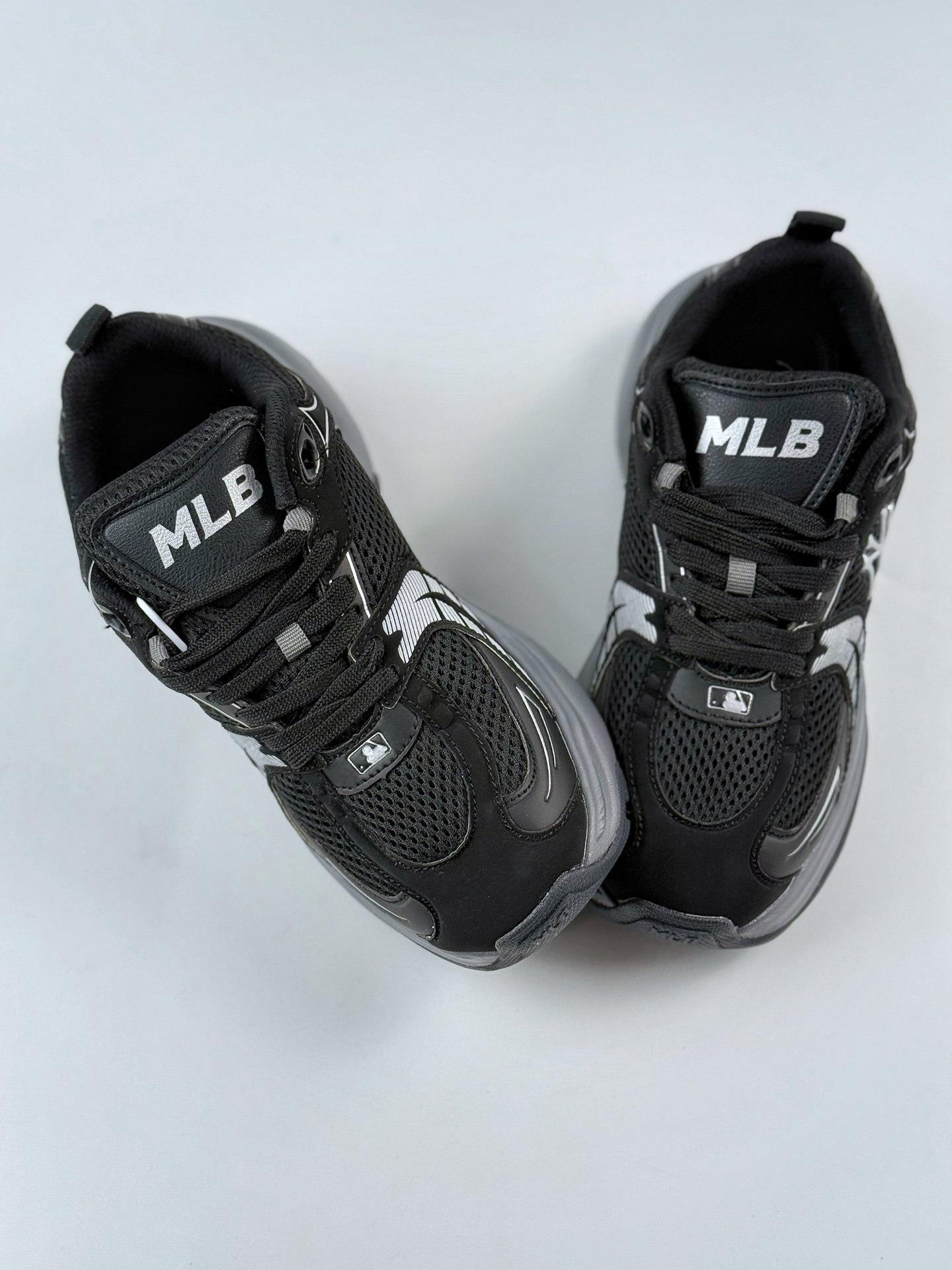 NY美国榄球洋基队 x MLB Chunky Runner Basic 厚底老爹厚底休闲运动慢跑鞋 3ASHW045N