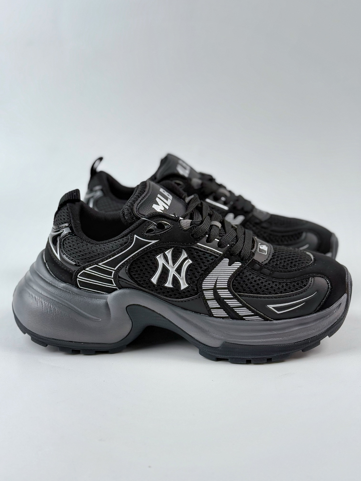 NY美国榄球洋基队 x MLB Chunky Runner Basic 厚底老爹厚底休闲运动慢跑鞋 3ASHW045N