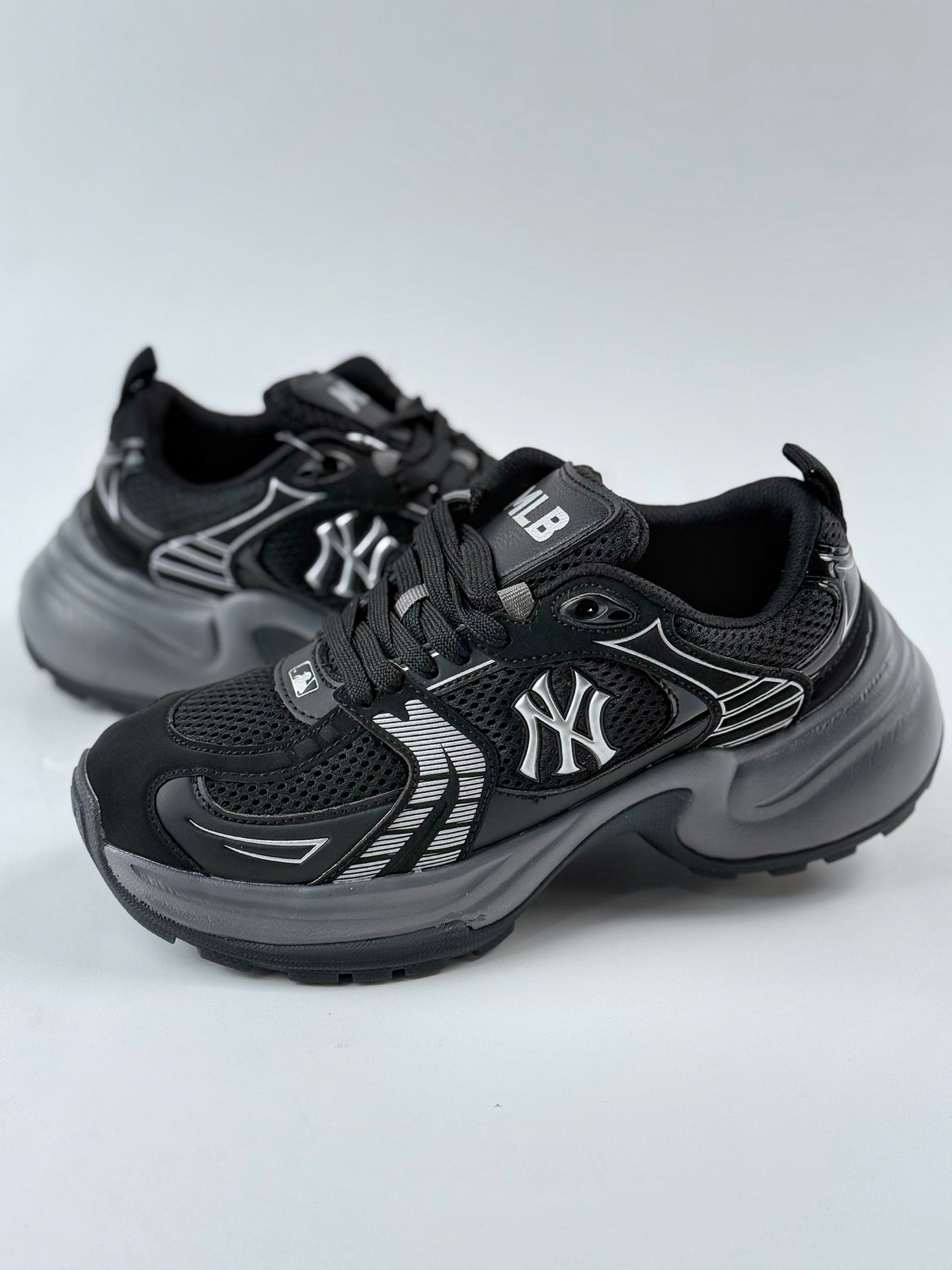 NY美国榄球洋基队 x MLB Chunky Runner Basic 厚底老爹厚底休闲运动慢跑鞋 3ASHW045N