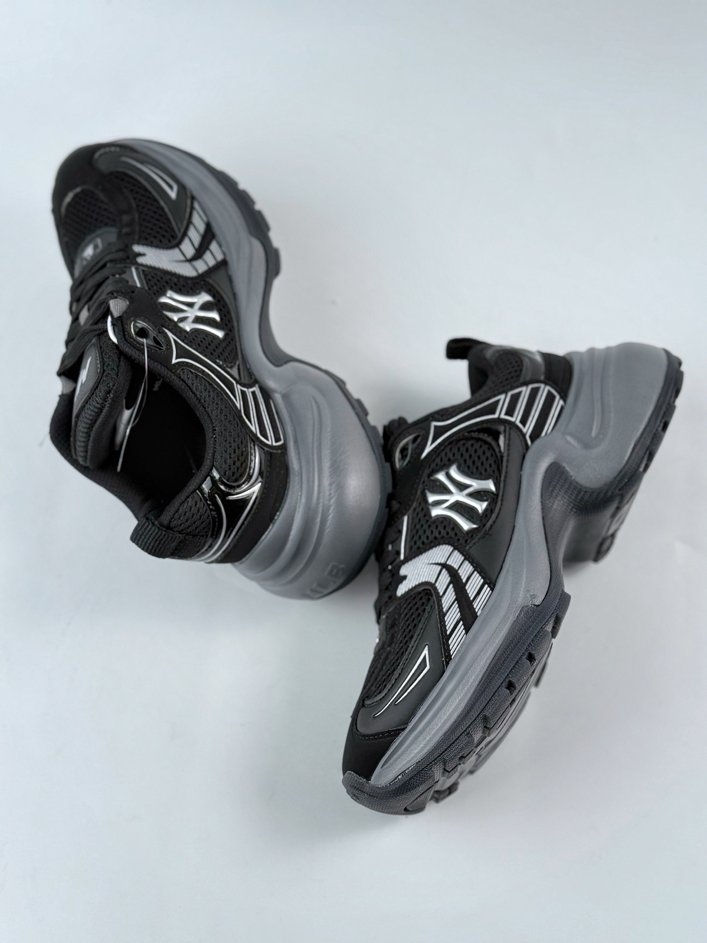 NY美国榄球洋基队 x MLB Chunky Runner Basic 厚底老爹厚底休闲运动慢跑鞋 3ASHW045N