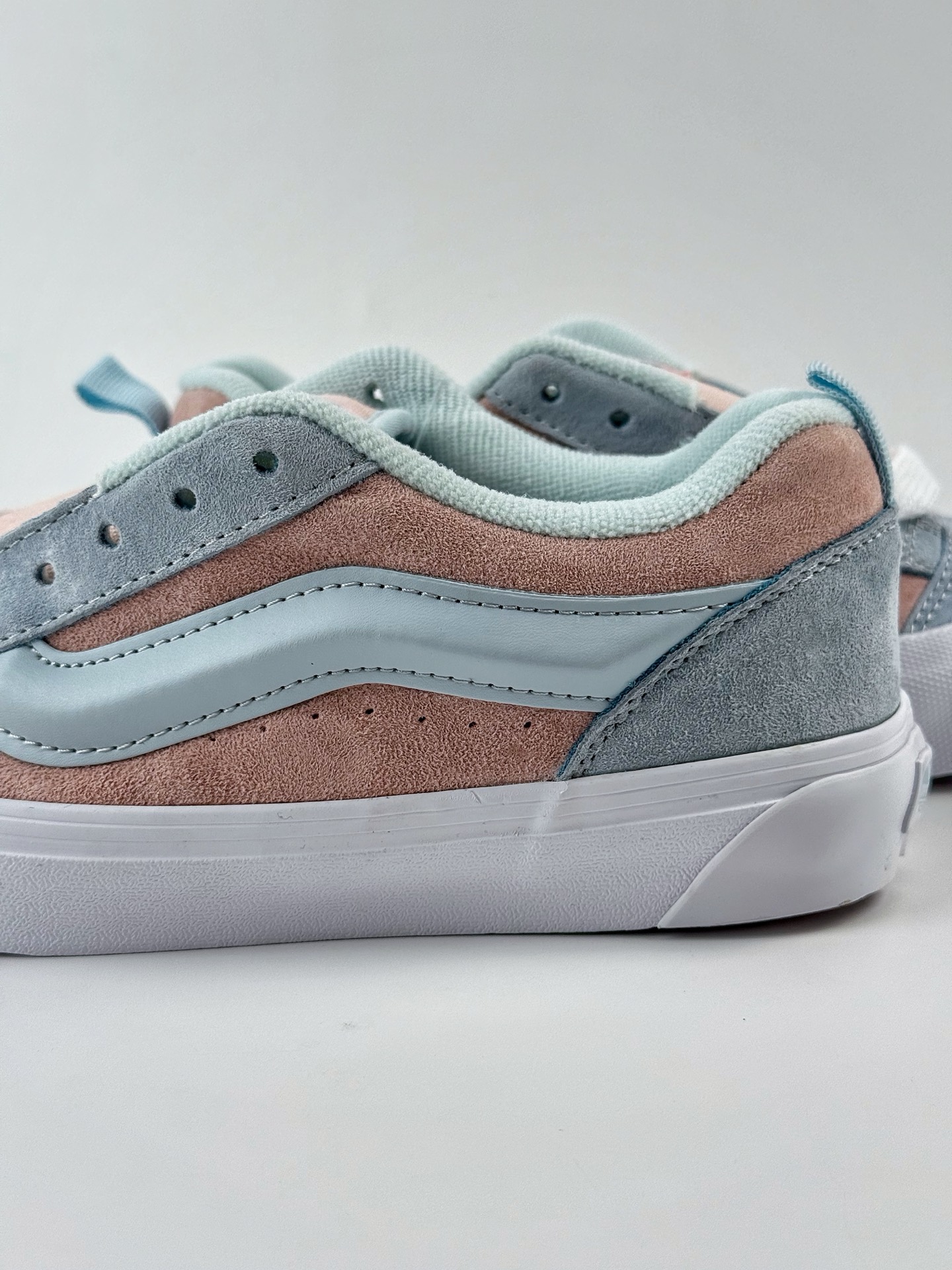 Vans Knu Skool 蓝粉 肥胖版立体大Logo 加厚鞋舌 低帮复古休闲硫化面包鞋