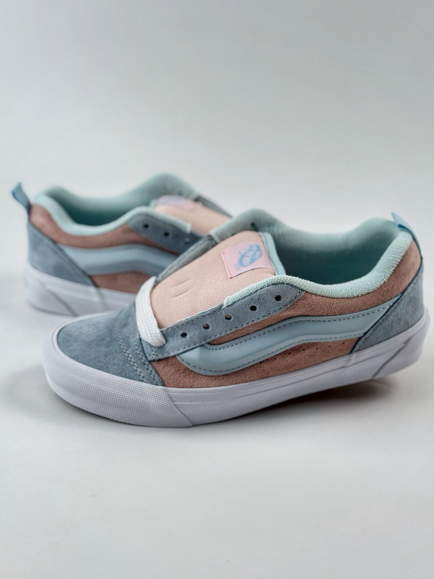 Vans Knu Skool 蓝粉 肥胖版立体大Logo 加厚鞋舌 低帮复古休闲硫化面包鞋