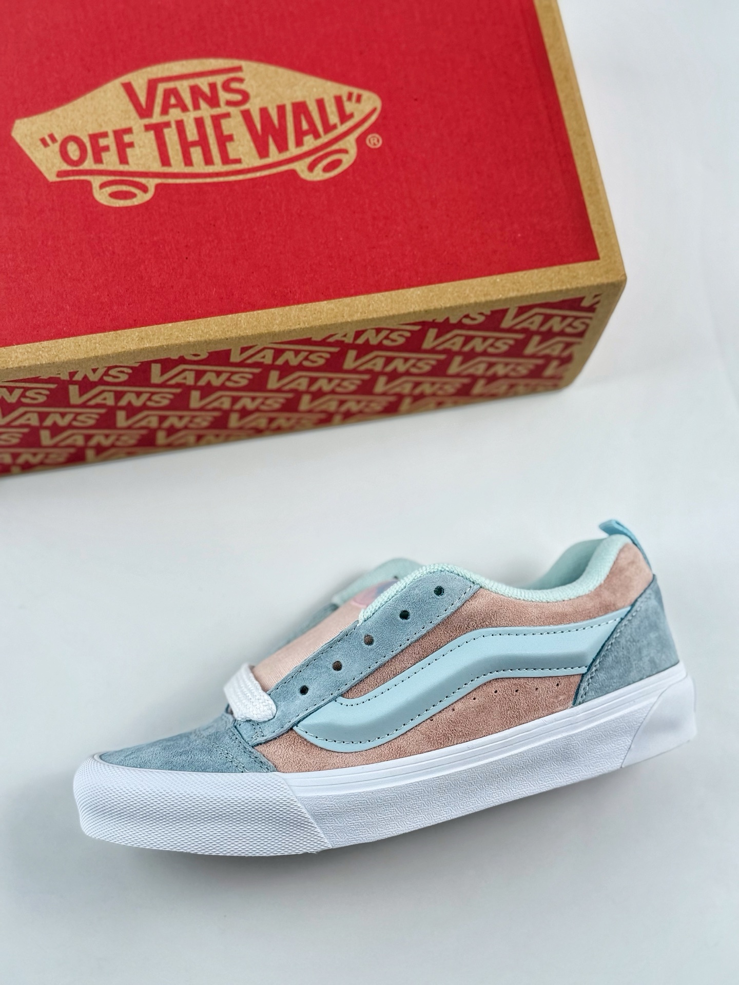 Vans Knu Skool 蓝粉 肥胖版立体大Logo 加厚鞋舌 低帮复古休闲硫化面包鞋