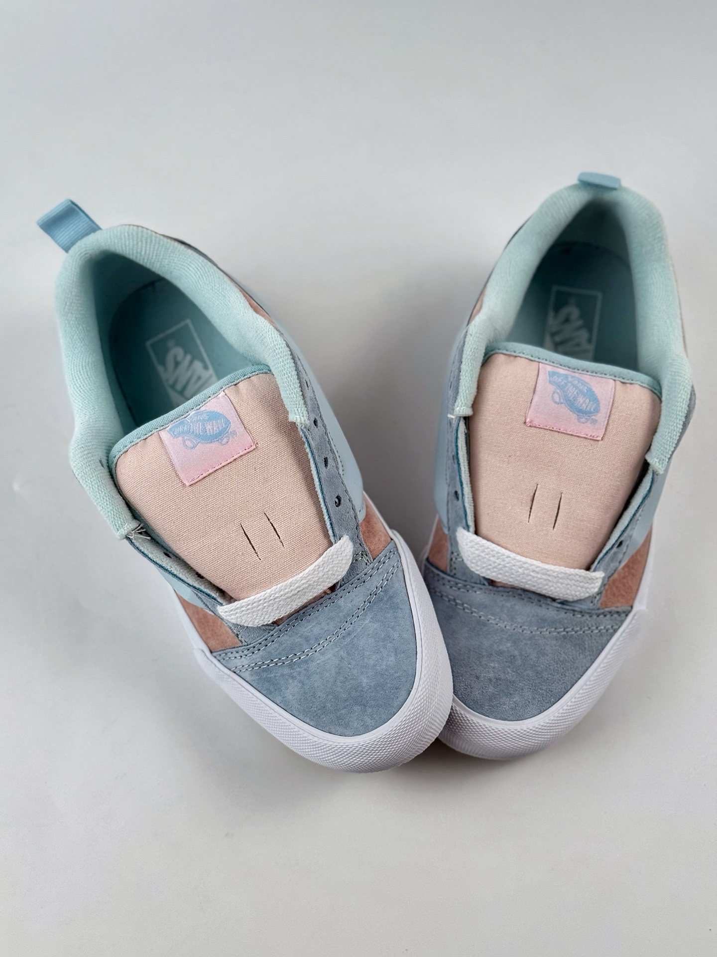 Vans Knu Skool 蓝粉 肥胖版立体大Logo 加厚鞋舌 低帮复古休闲硫化面包鞋