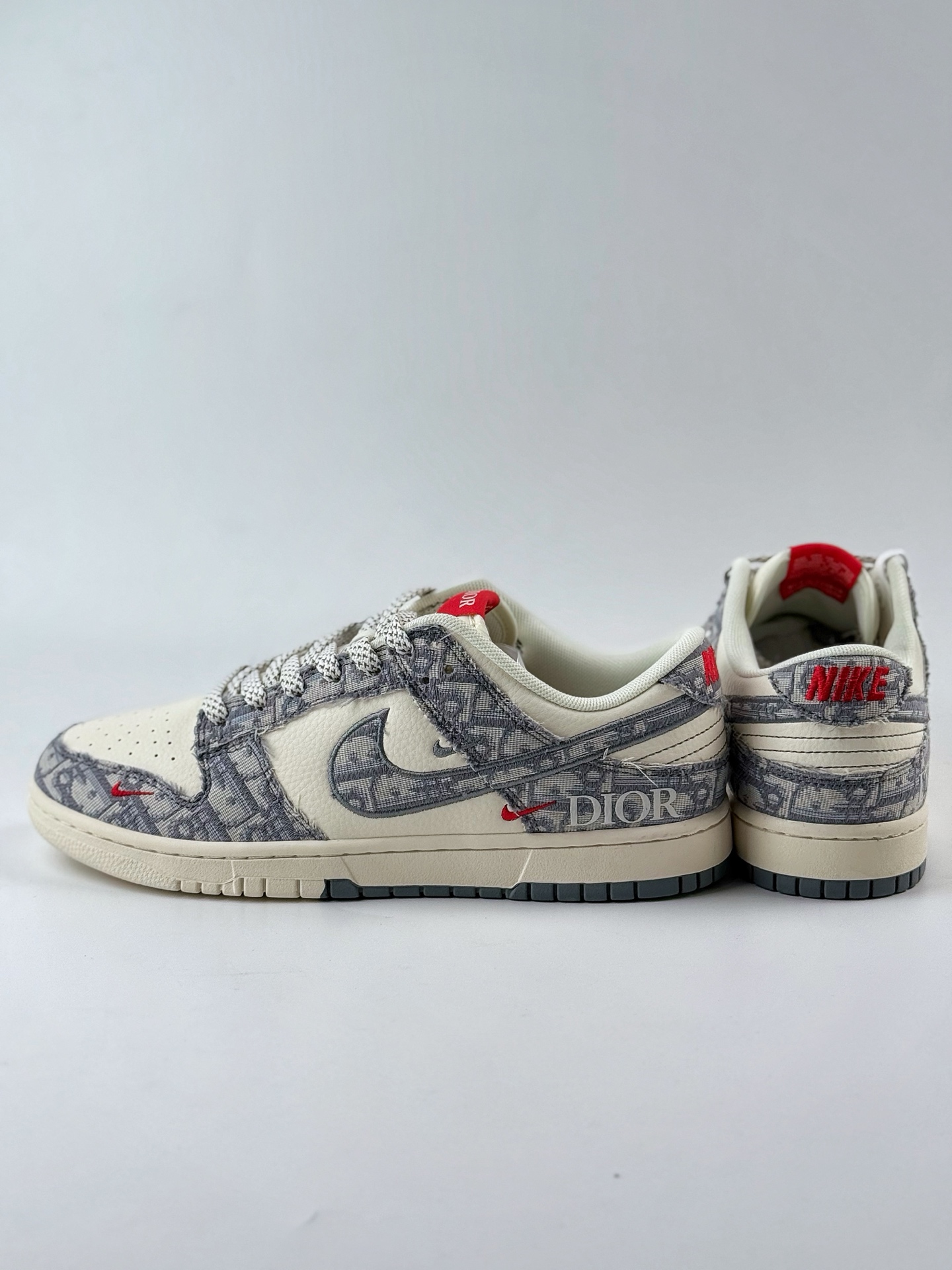 280 Nike SB Dunk Low x DIOR 白灰红三小钩满天星 SJ2558-013