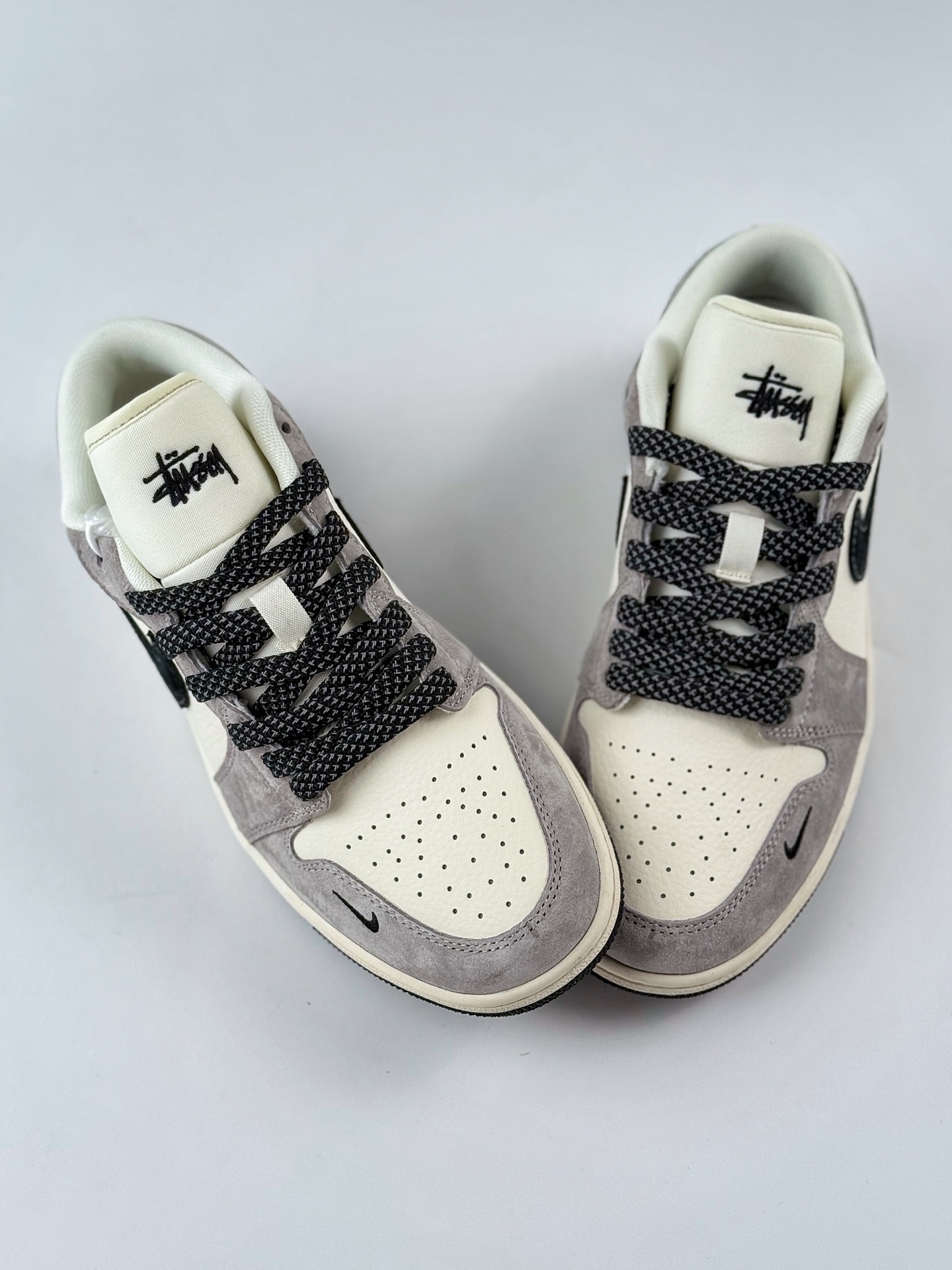 Air Jordan 1 Retro Low x Stussy 白灰黑小钩满天星 XX3318-508