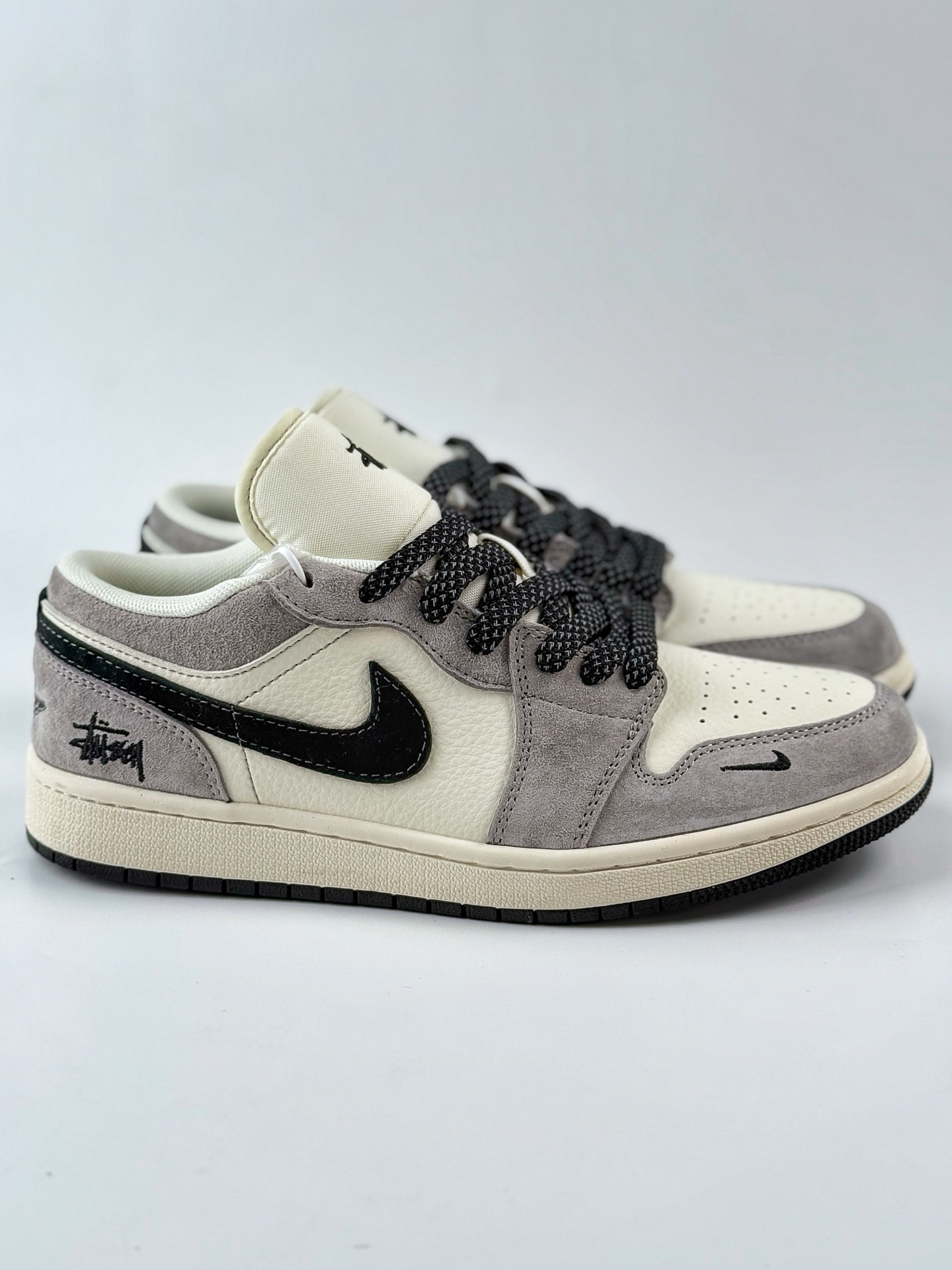 Air Jordan 1 Retro Low x Stussy 白灰黑小钩满天星 XX3318-508