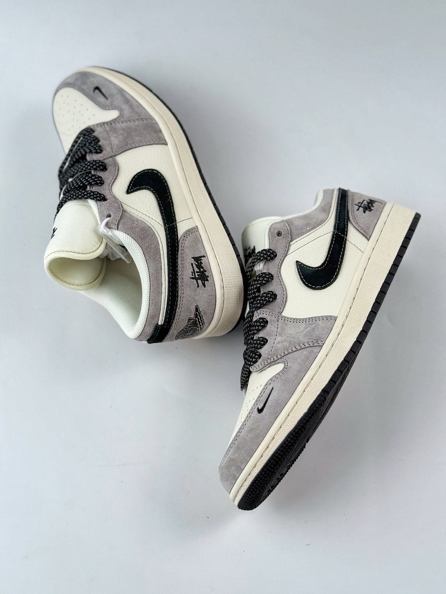 Air Jordan 1 Retro Low x Stussy 白灰黑小钩满天星 XX3318-508