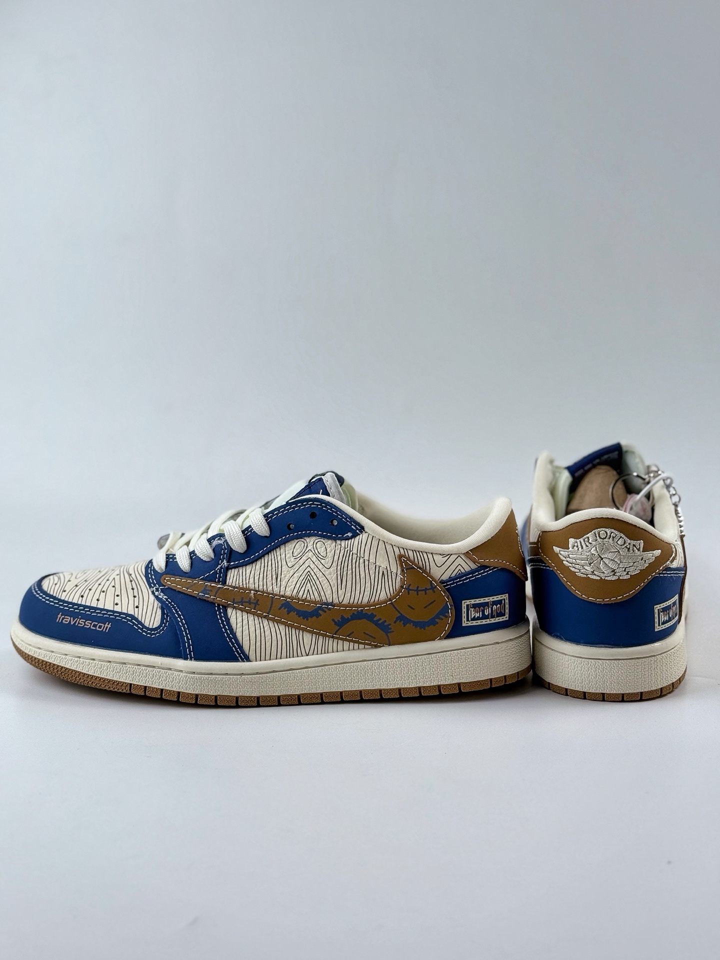 Travis Scott x Nike Air Jordan 1 Low Air Jordan 1 Low 反转白蓝棕倒钩 XS2024-007
