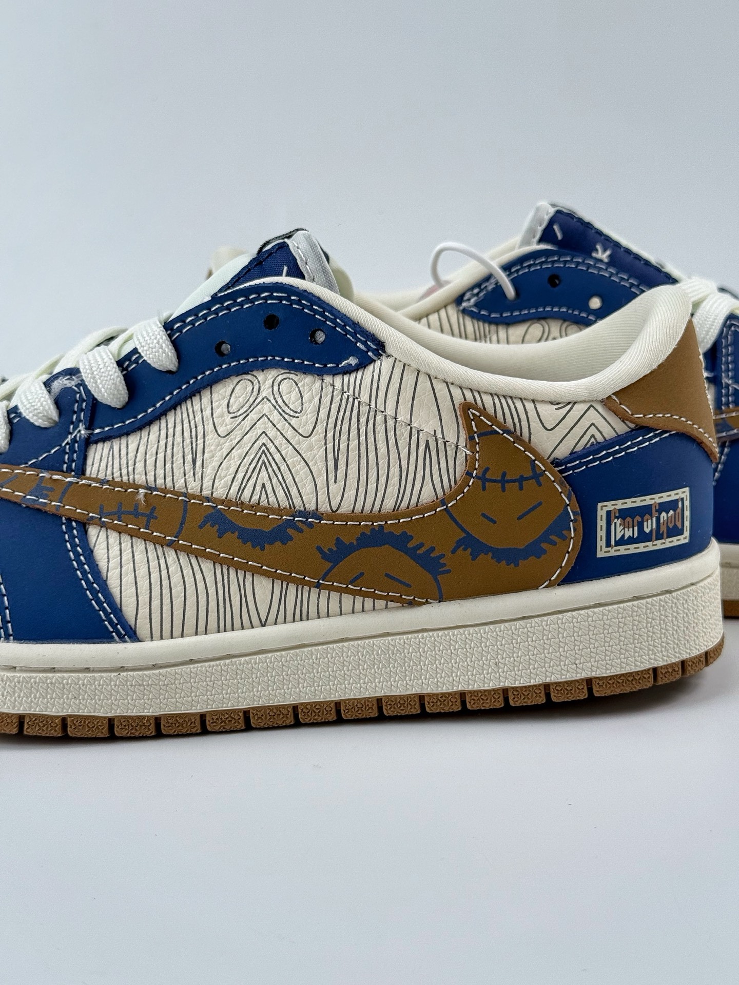 Travis Scott x Nike Air Jordan 1 Low Air Jordan 1 Low 反转白蓝棕倒钩 XS2024-007