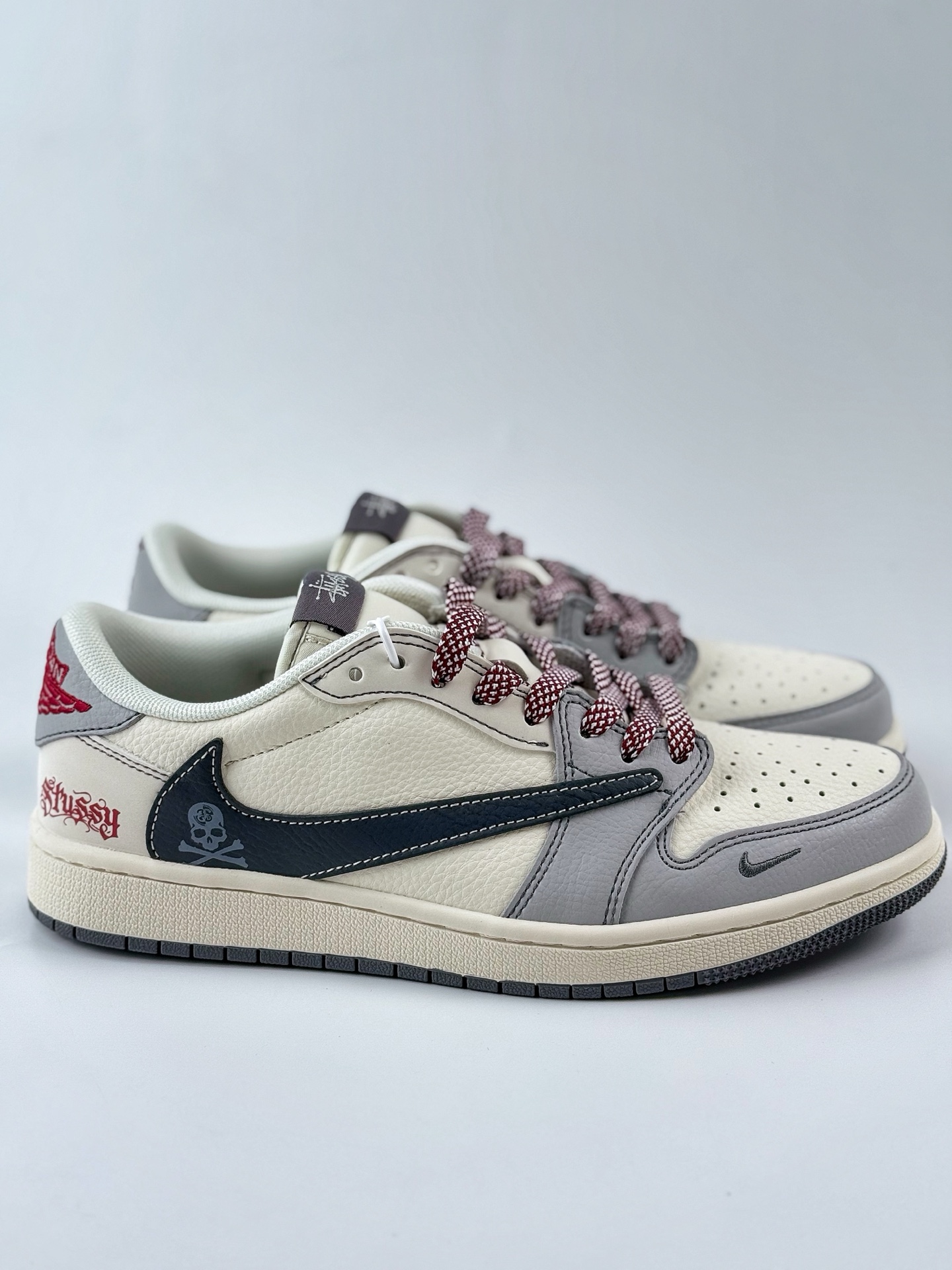 Travis Scott x Nike Air Jordan 1 Low x Stussy Air Jordan 1 Low 反转白灰黑小钩满天星倒钩 JJ2508-553