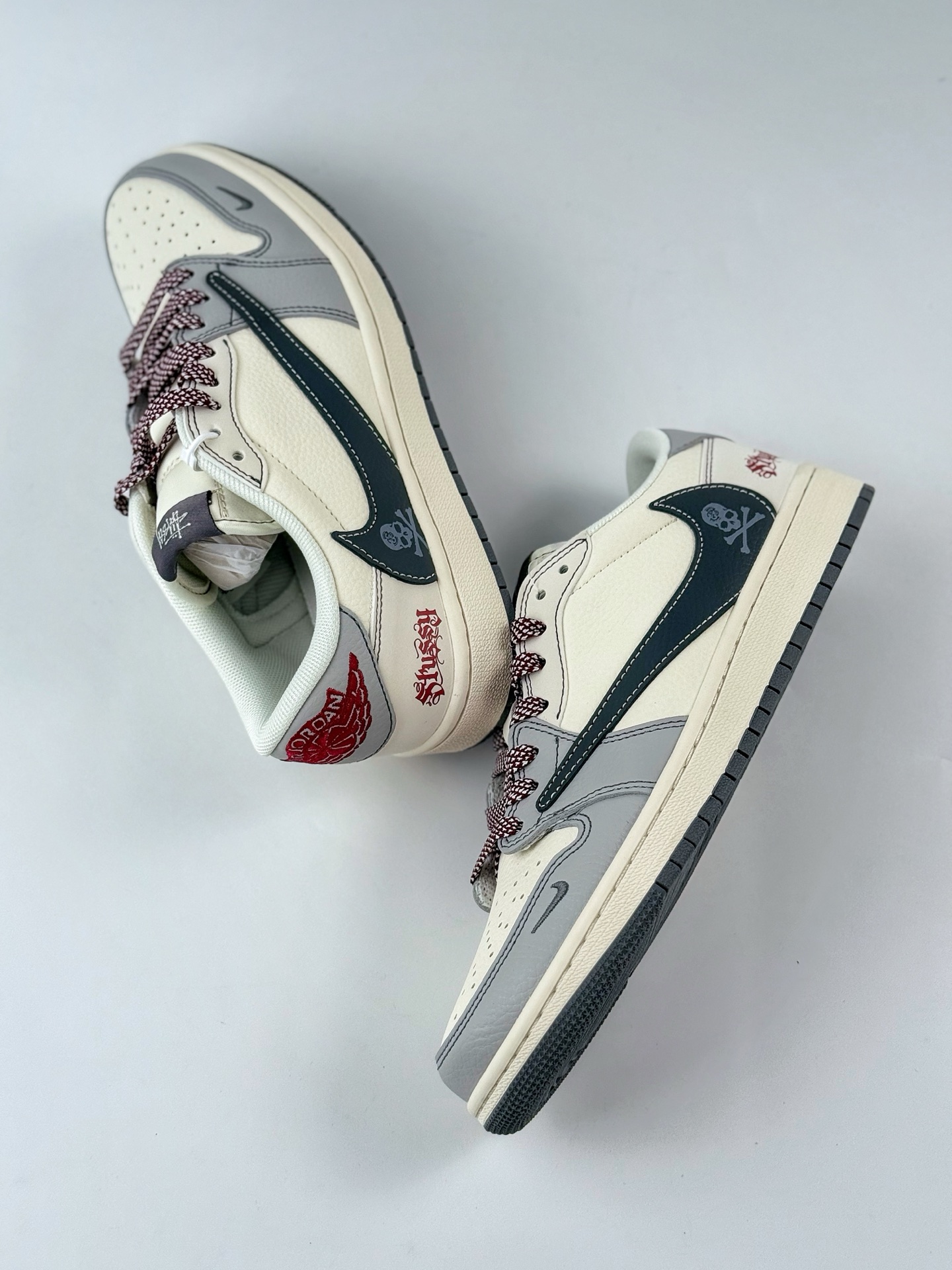 Travis Scott x Nike Air Jordan 1 Low x Stussy Air Jordan 1 Low 反转白灰黑小钩满天星倒钩 JJ2508-553