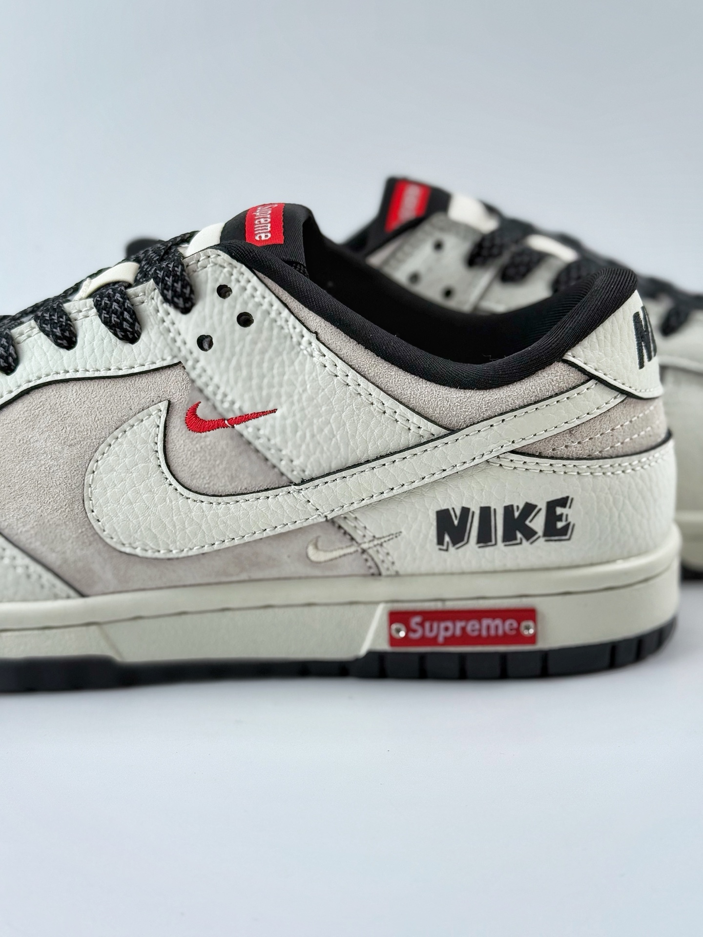 Nike SB Dunk Low 白黑红三小钩满天星 SC9207-410