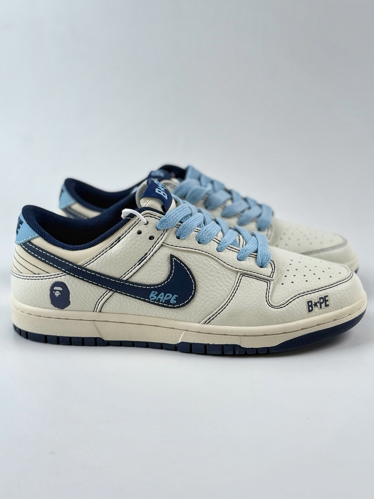 Nike SB Dunk Low x BAPE 白蓝 BZ2501-100