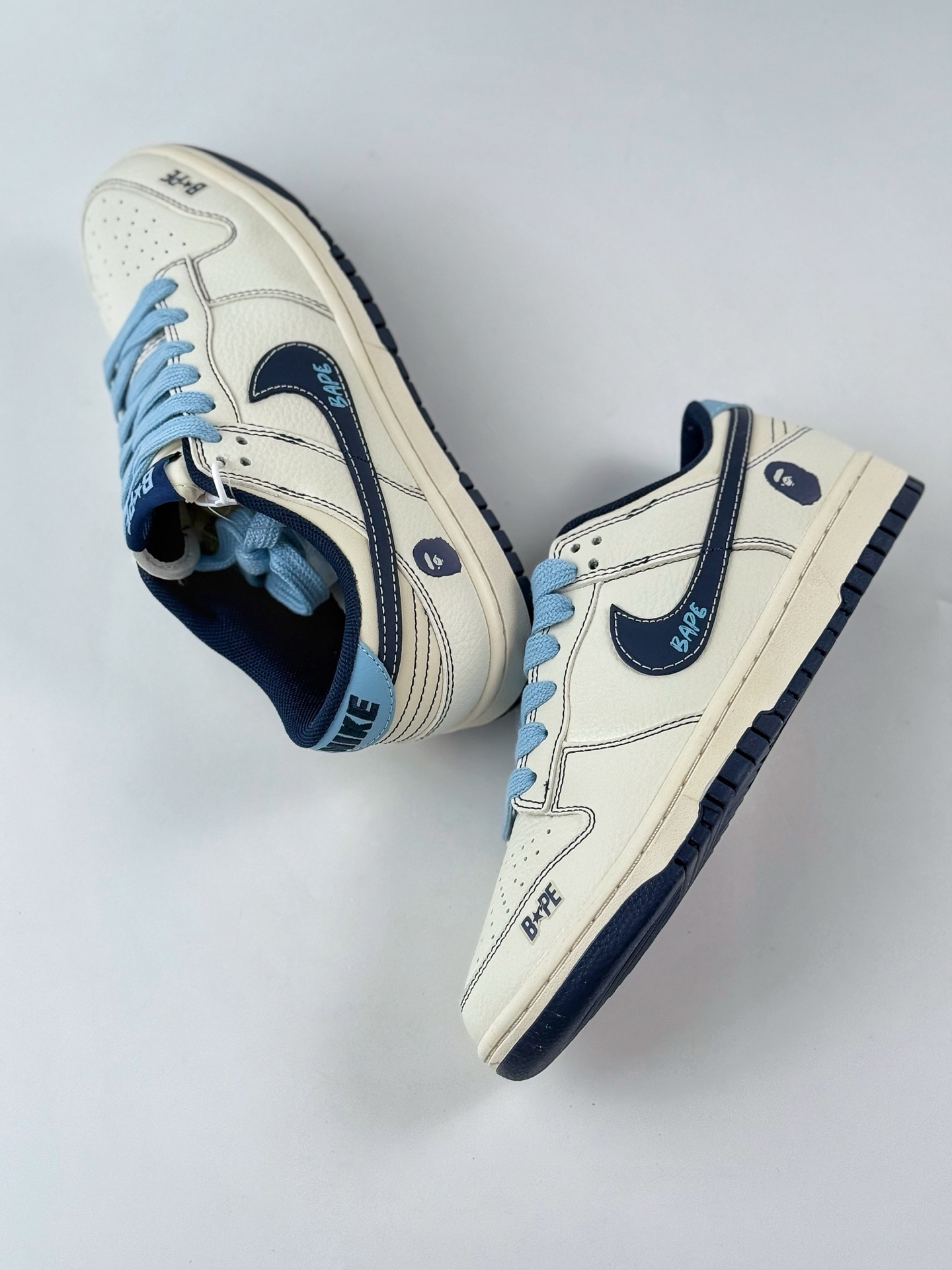 Nike SB Dunk Low x BAPE 白蓝 BZ2501-100