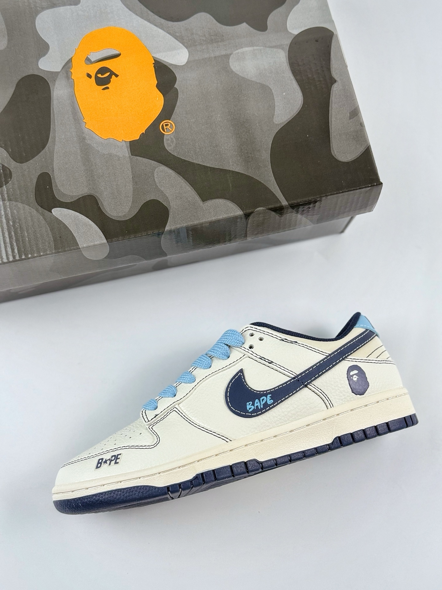 Nike SB Dunk Low x BAPE 白蓝 BZ2501-100