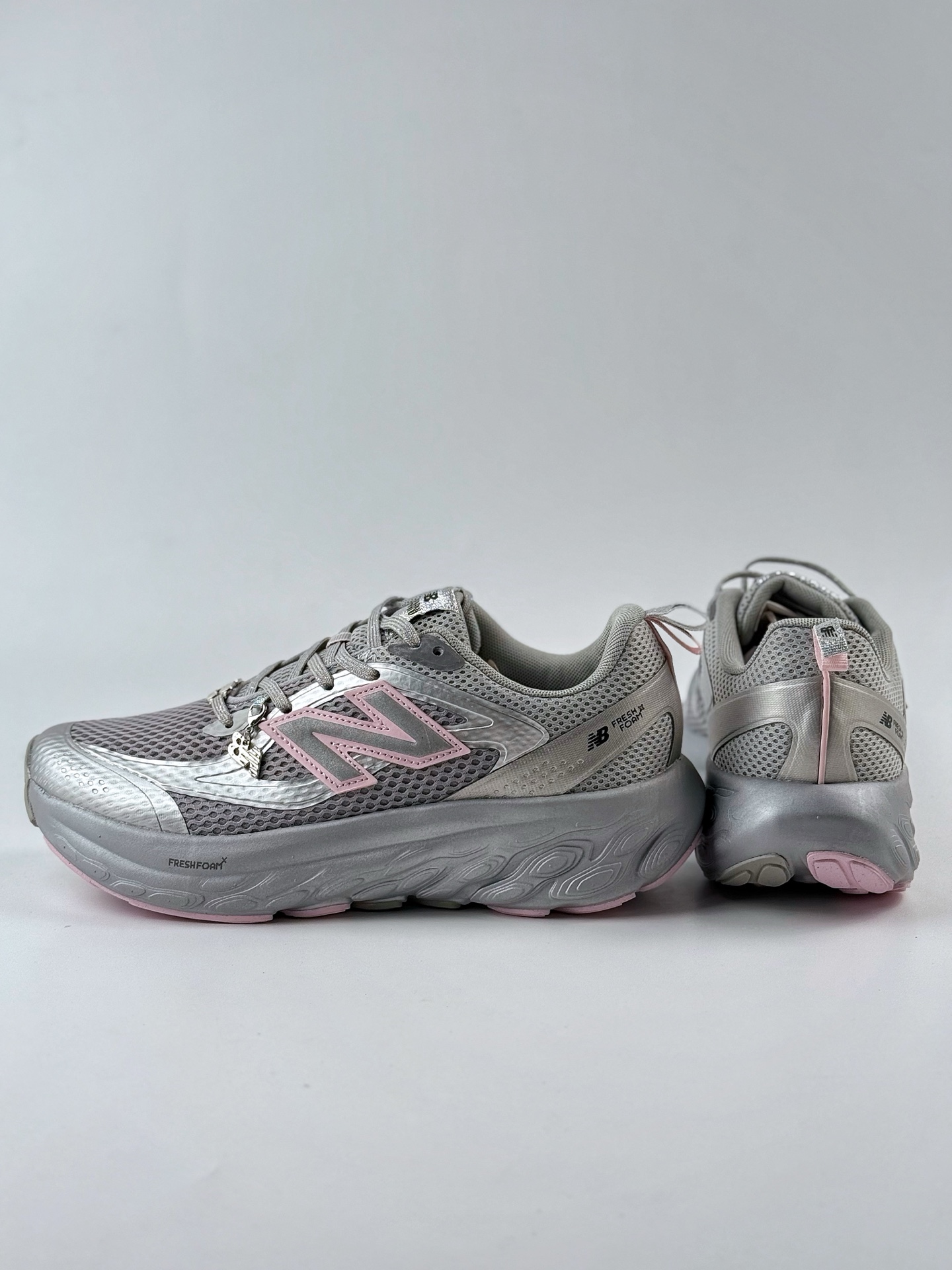 New Balance NB Fresh Foam Evoz 舒适耐磨低帮跑步鞋 UTRNGA