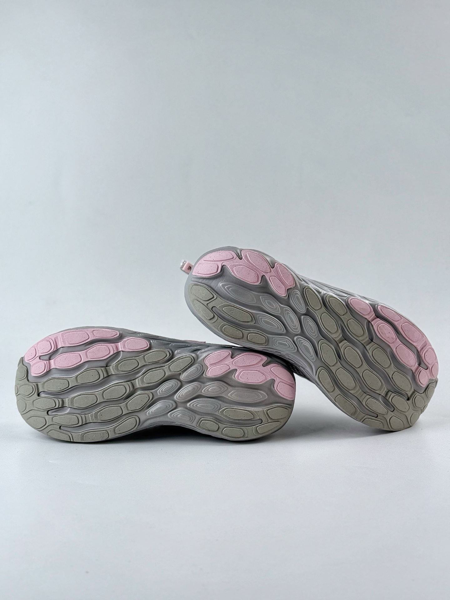 New Balance NB Fresh Foam Evoz 舒适耐磨低帮跑步鞋 UTRNGA