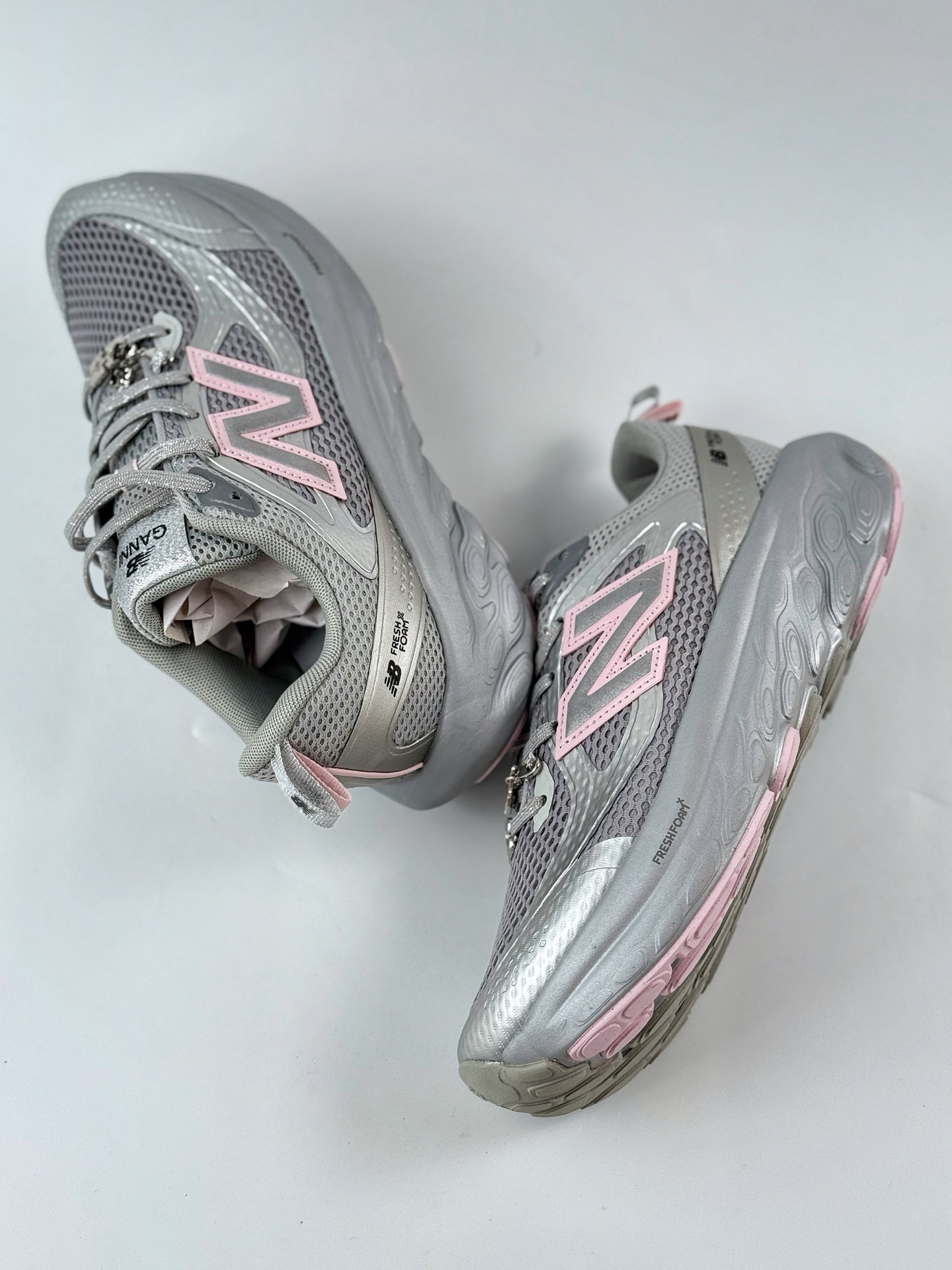 New Balance NB Fresh Foam Evoz 舒适耐磨低帮跑步鞋 UTRNGA