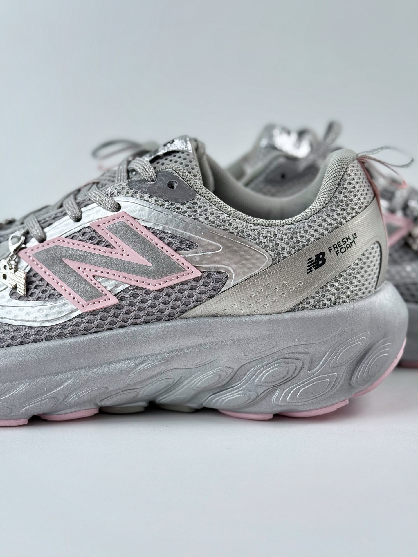 New Balance NB Fresh Foam Evoz 舒适耐磨低帮跑步鞋 UTRNGA