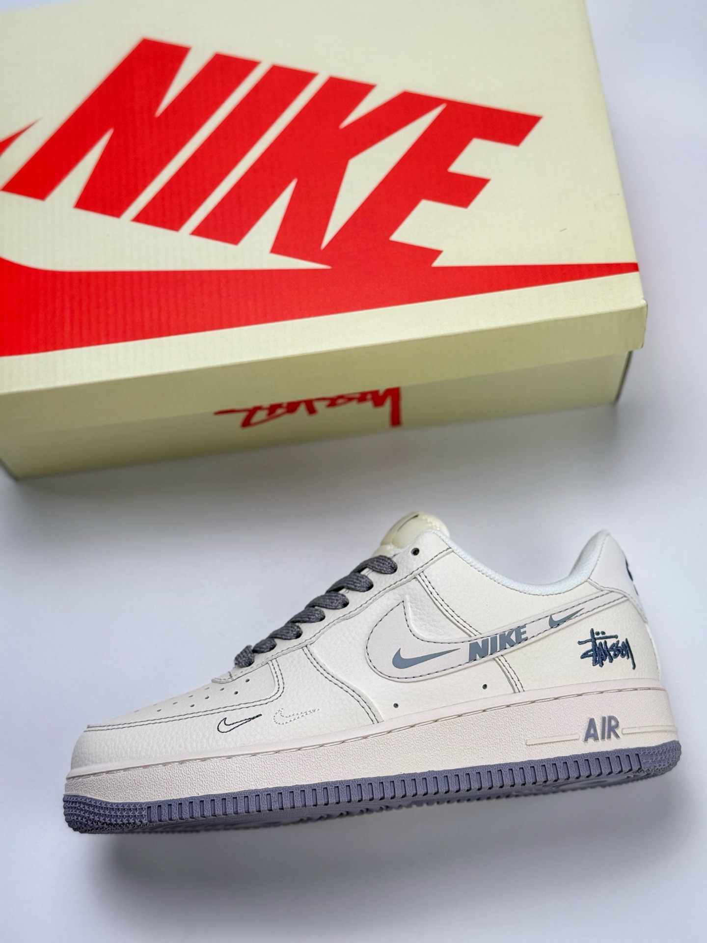 260 Nike Air Force 1 Low 07 x Stussy 白灰三小钩满天星 HH7518-064