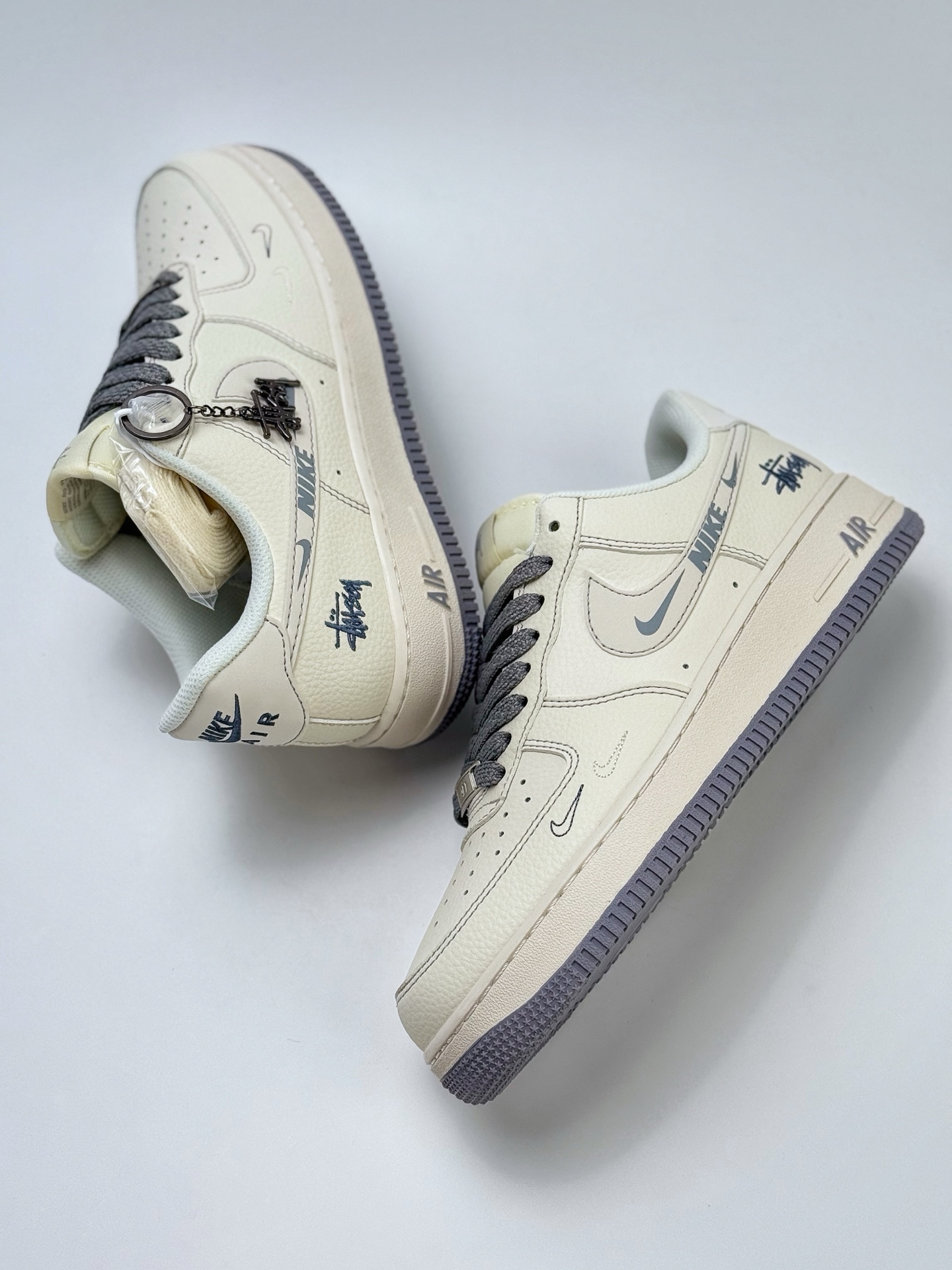 260 Nike Air Force 1 Low 07 x Stussy 白灰三小钩满天星 HH7518-064