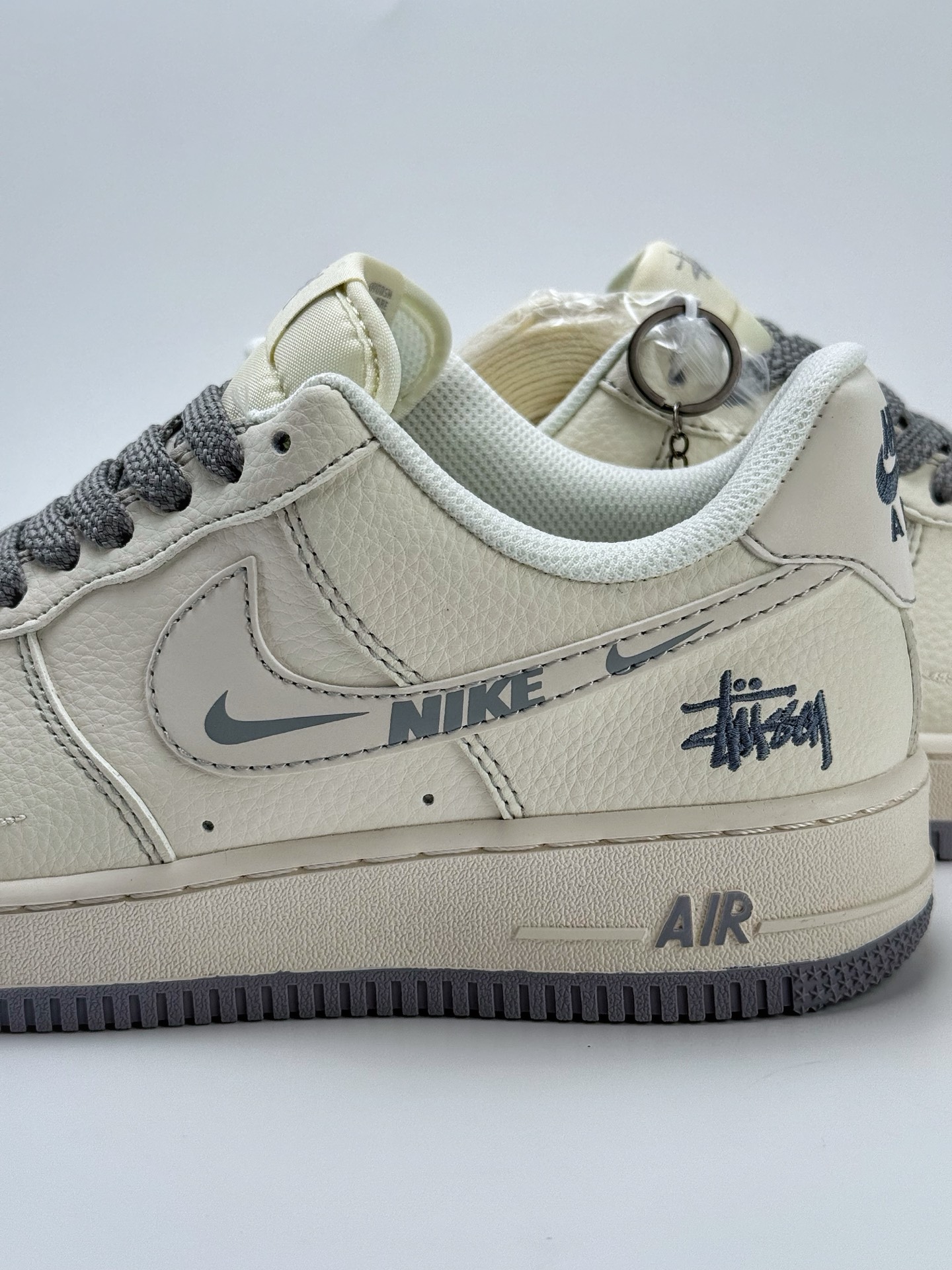 260 Nike Air Force 1 Low 07 x Stussy 白灰三小钩满天星 HH7518-064