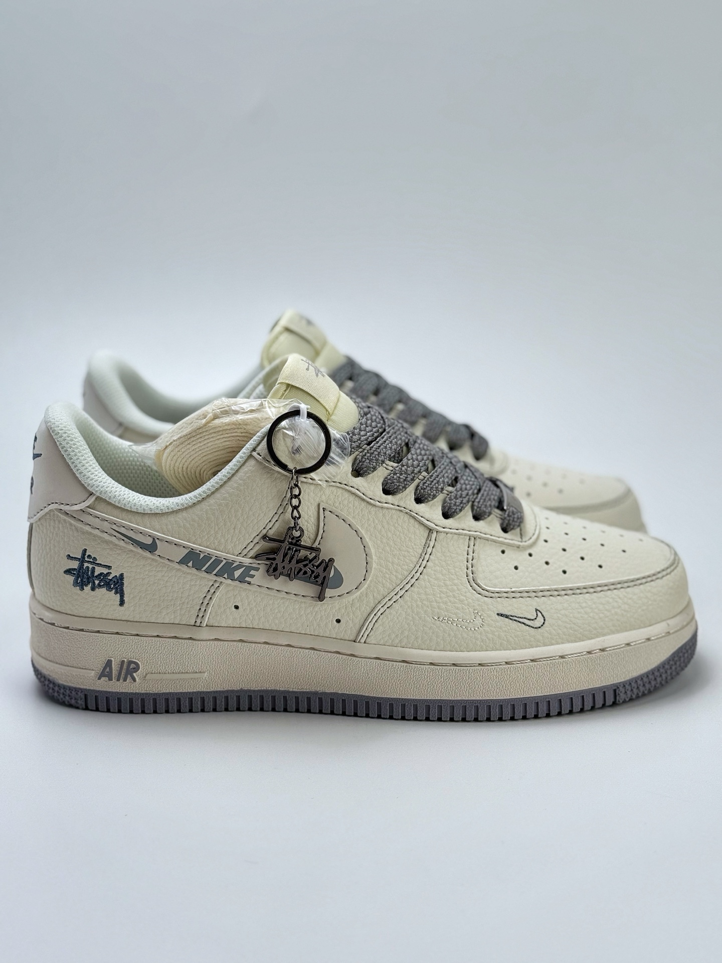 260 Nike Air Force 1 Low 07 x Stussy 白灰三小钩满天星 HH7518-064