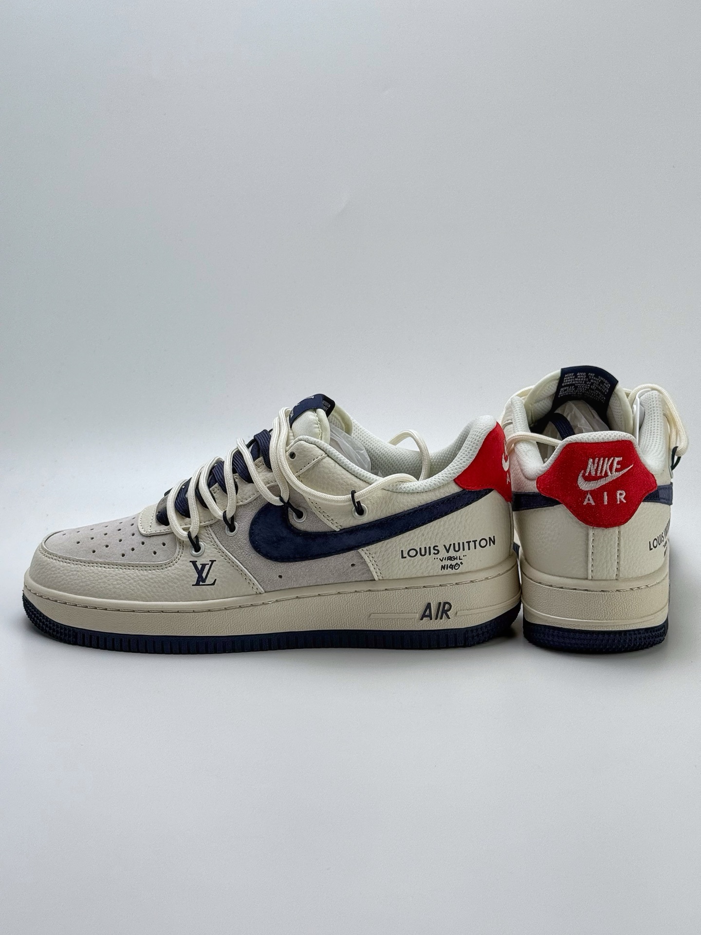 260 Nike Air Force 1 Low 07 x Louis Vuitton 白蓝红绑带 DM6868-083