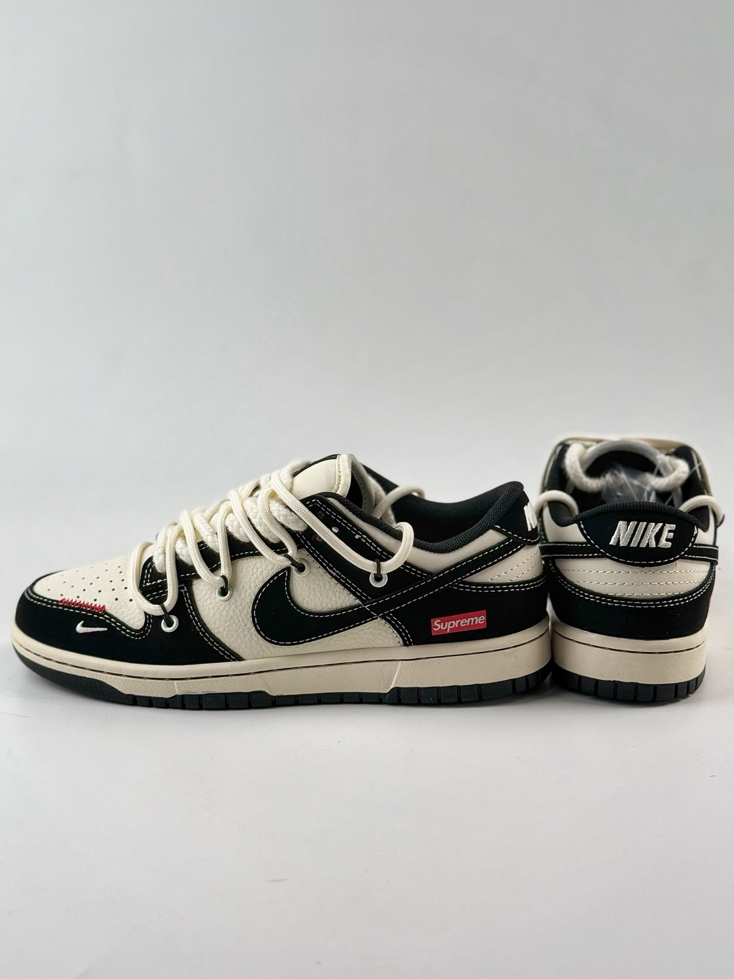 300 Nike SB Dunk Low x Supreme 黑白小钩麻绳绑带 YX5066-280
