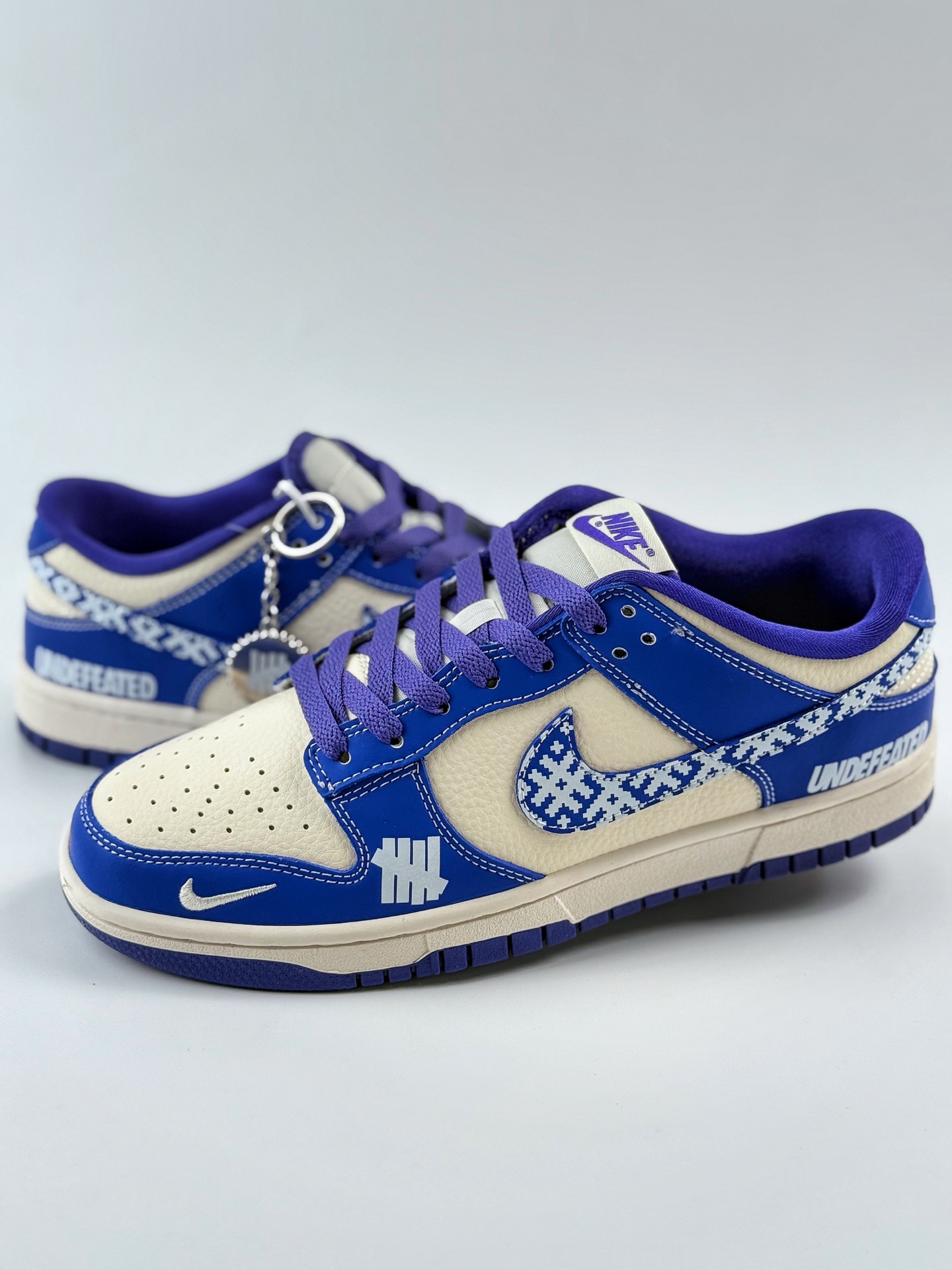 280 Nike SB Dunk Low x UNDEFEATED 蓝白小钩 KK1333-045