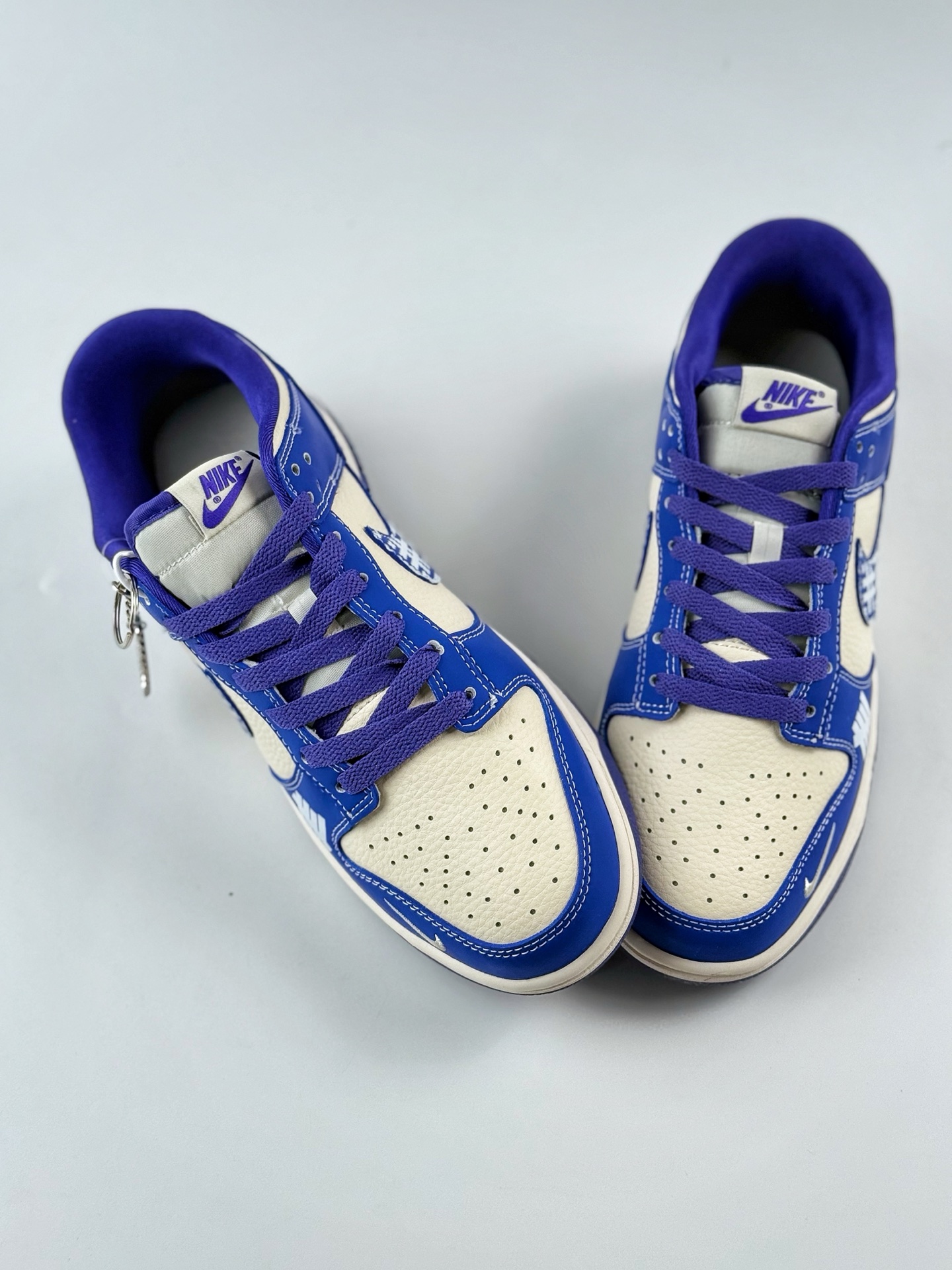 280 Nike SB Dunk Low x UNDEFEATED 蓝白小钩 KK1333-045