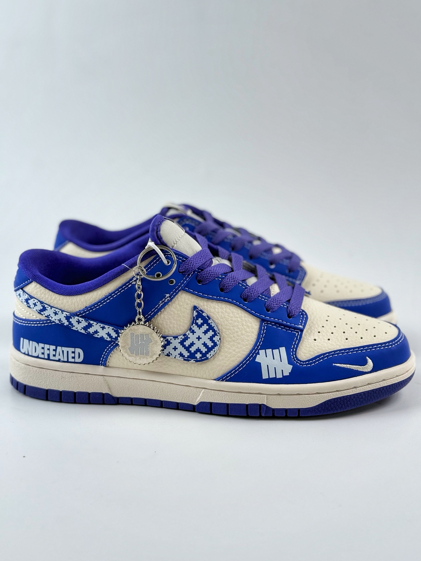 280 Nike SB Dunk Low x UNDEFEATED 蓝白小钩 KK1333-045