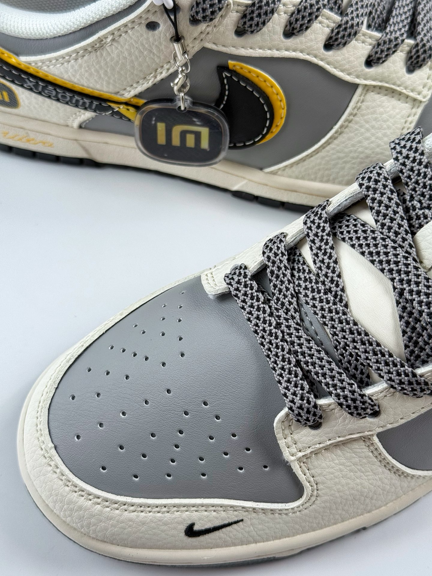 280 Nike SB Dunk Low SU7 Ultra 定制配色 白灰黄小钩满天星 XX3168-166