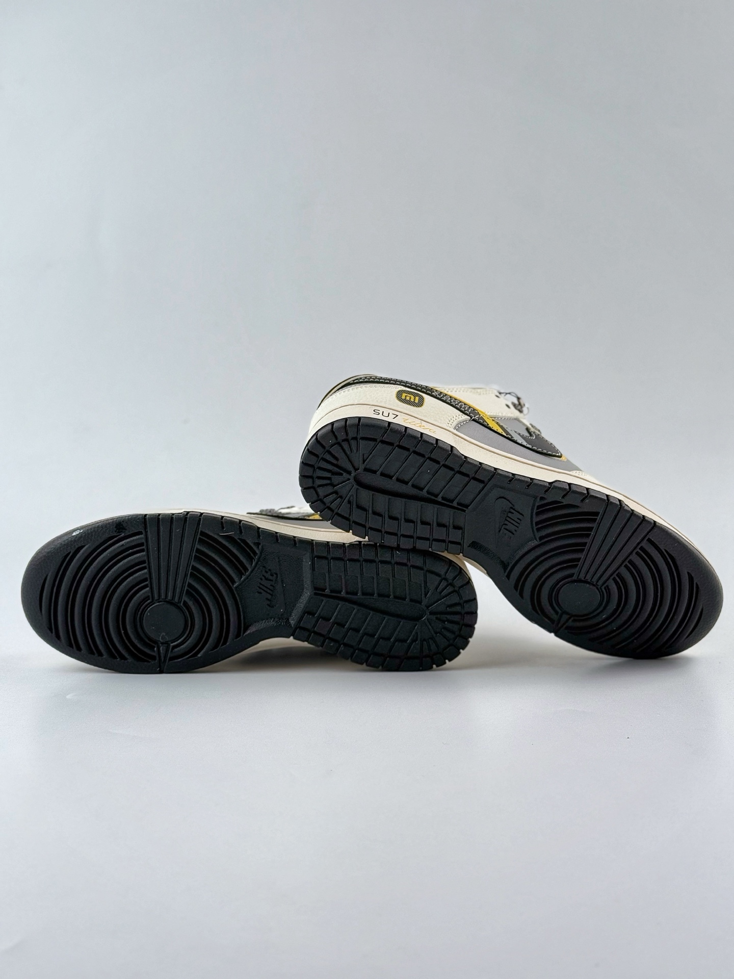 280 Nike SB Dunk Low SU7 Ultra 定制配色 白灰黄小钩满天星 XX3168-166