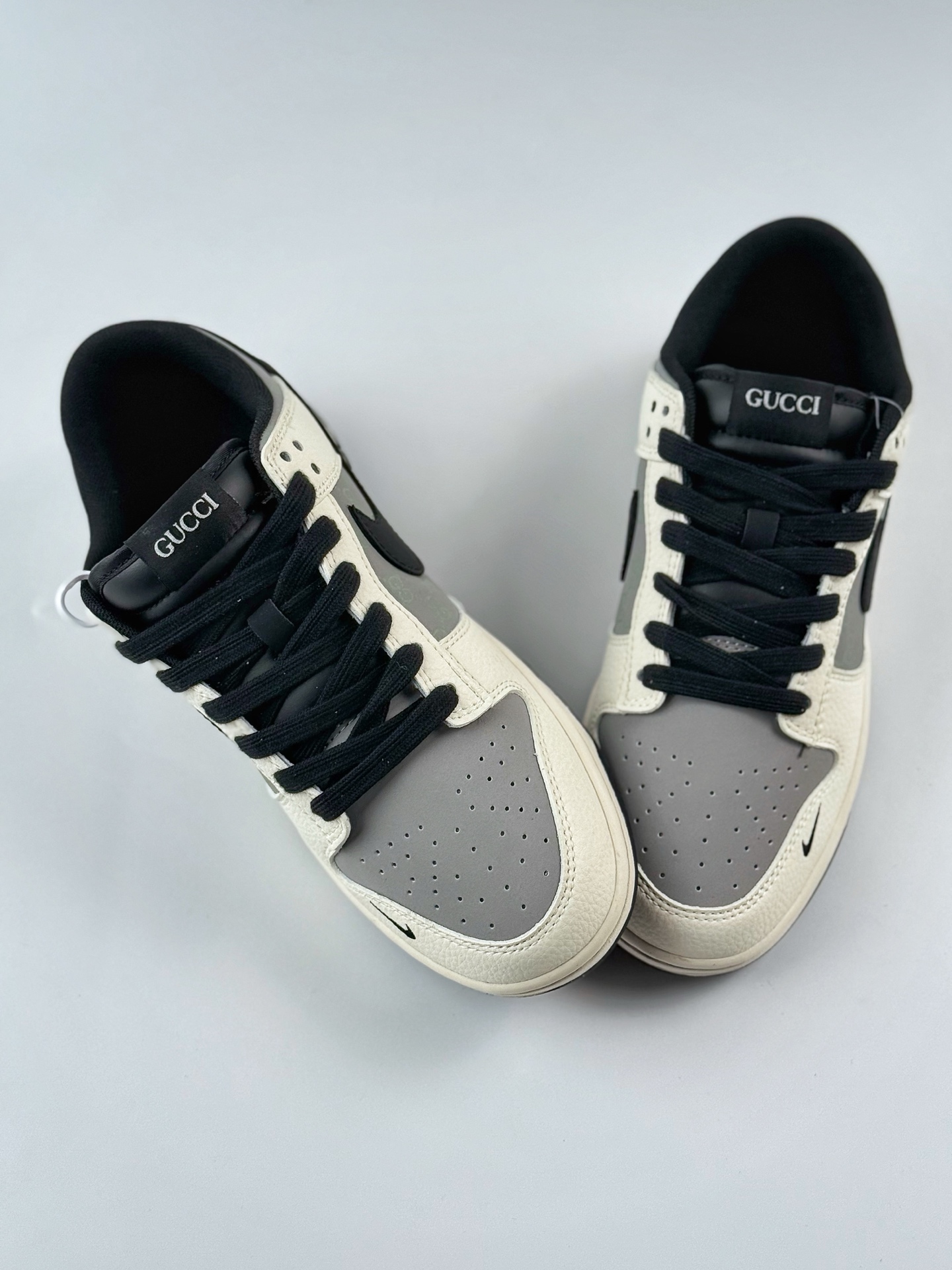 240 Nike SB Dunk Low x GUCCI 白灰黑小钩 XD1588-204
