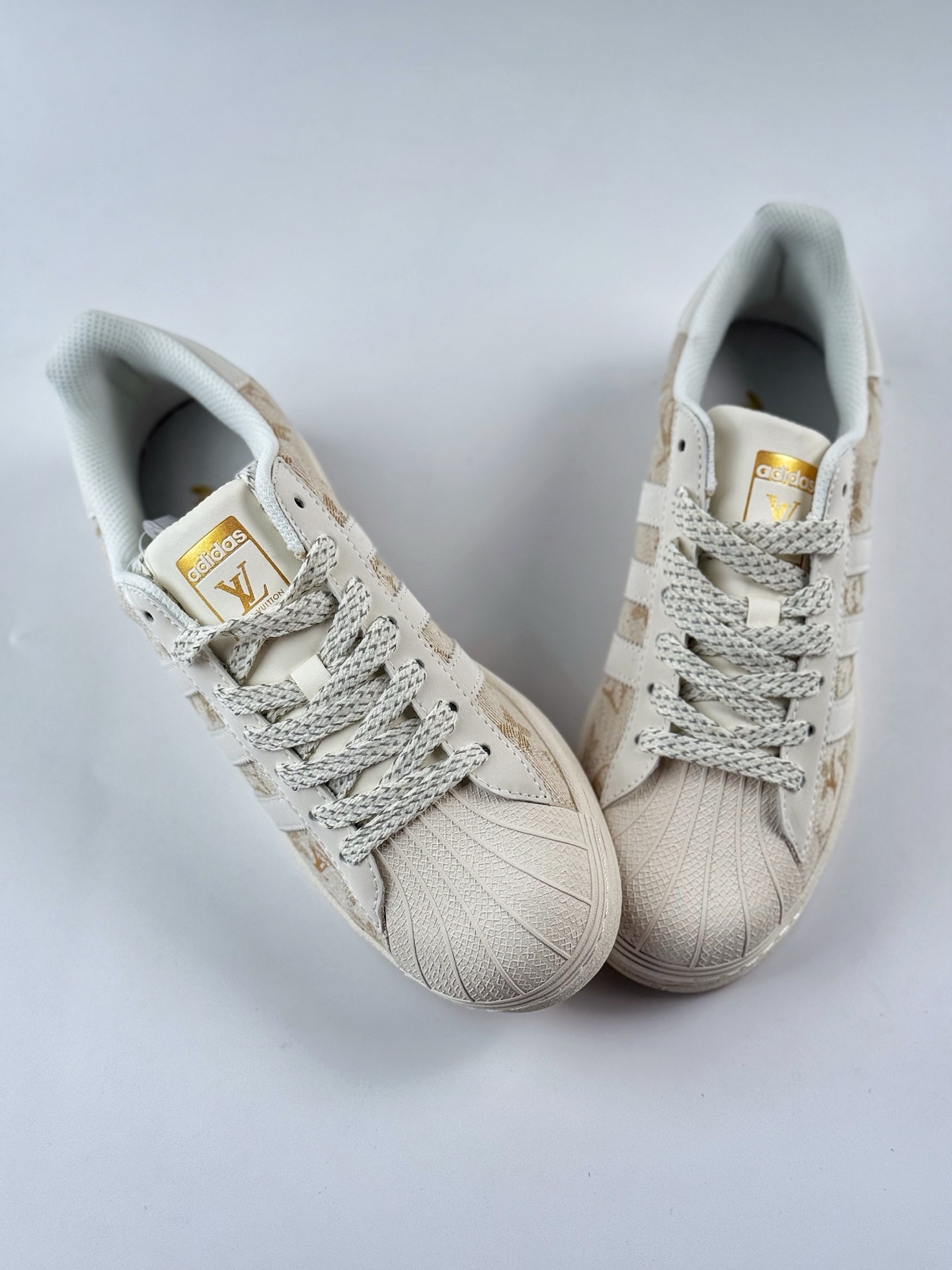 220 AD Originals Superstar x Louis Vuitton 白金满天星 SD6809CC