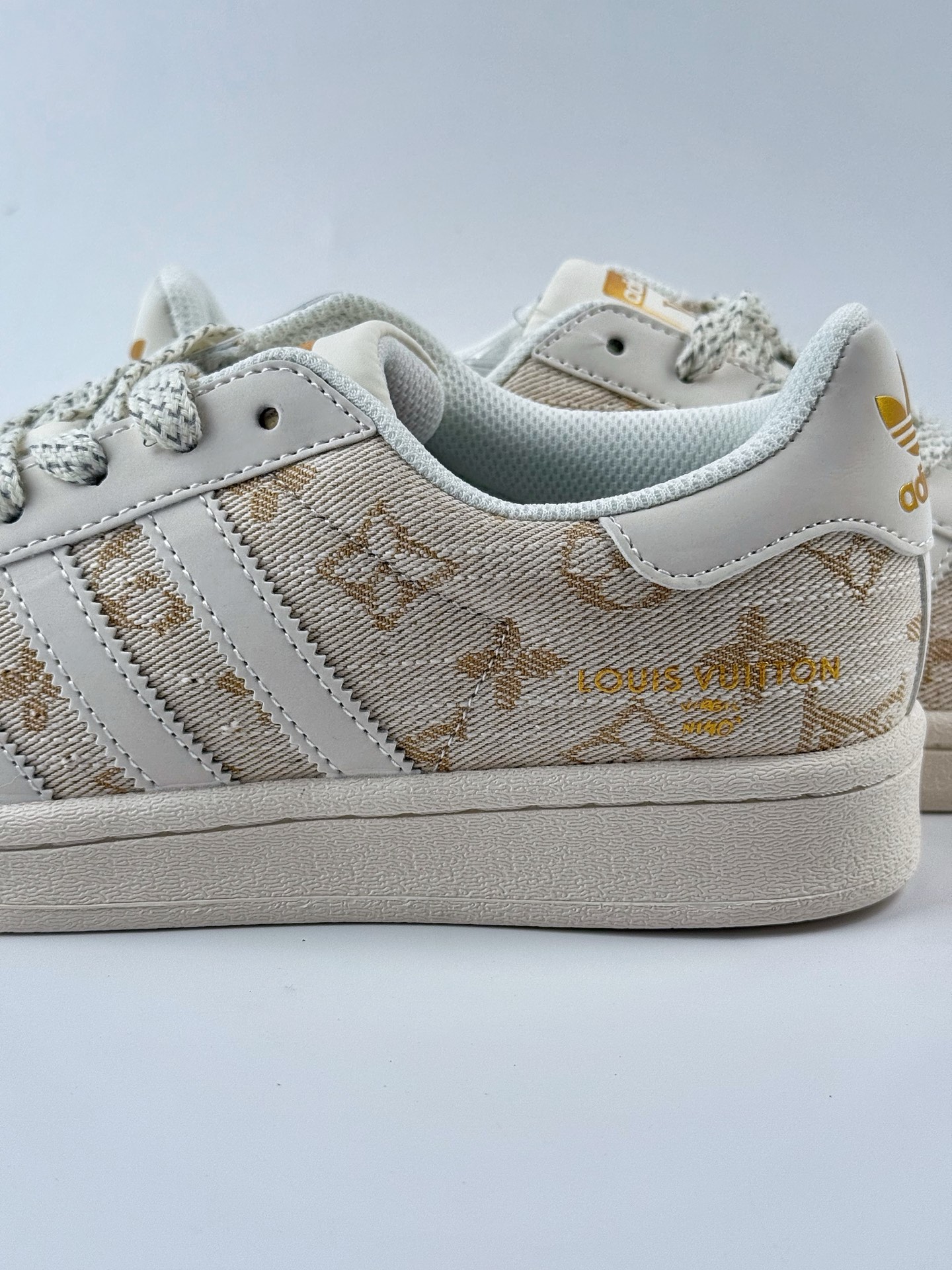 220 AD Originals Superstar x Louis Vuitton 白金满天星 SD6809CC
