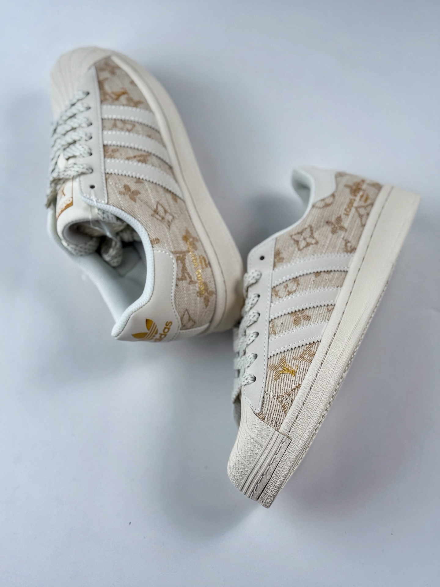 220 AD Originals Superstar x Louis Vuitton 白金满天星 SD6809CC