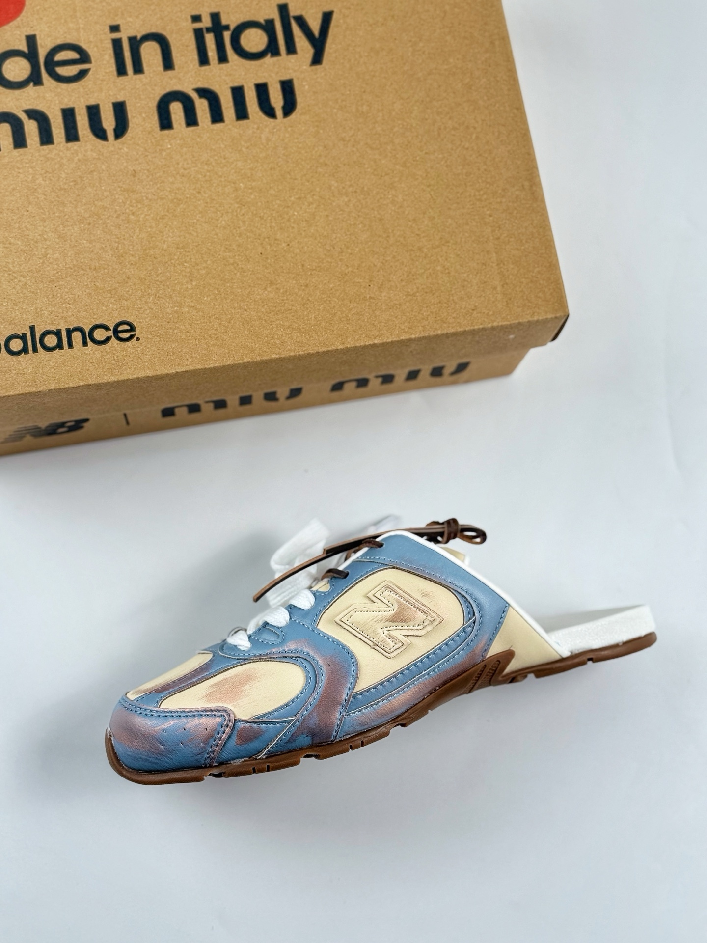 210 New Balance x Miumiu 缪缪联名 24s联名款运动鞋