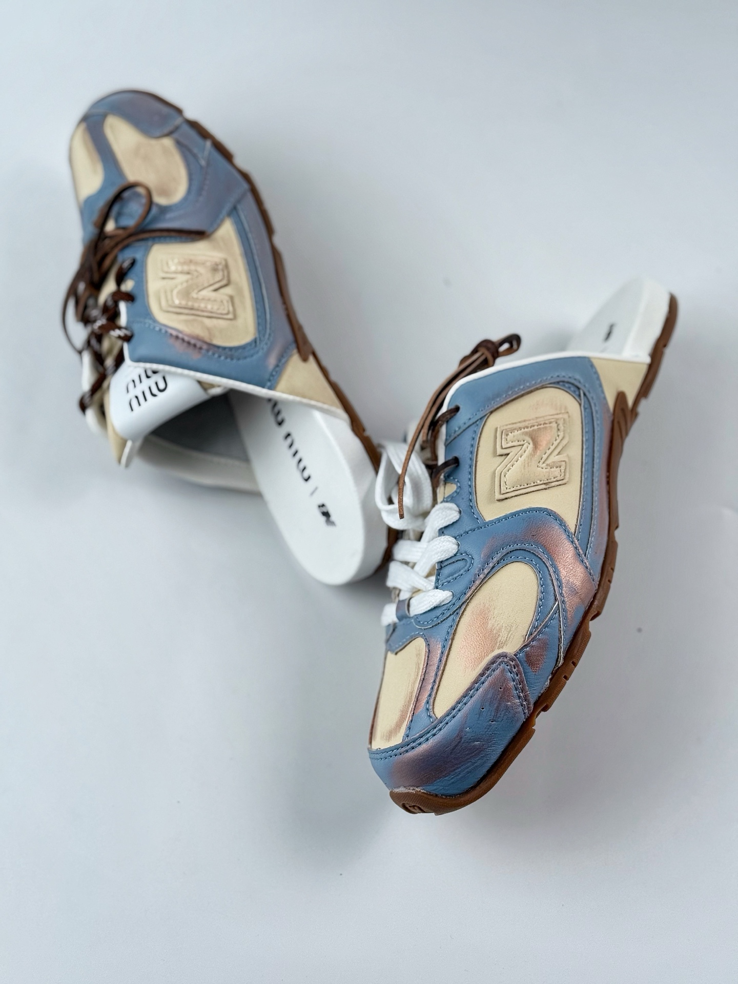 210 New Balance x Miumiu 缪缪联名 24s联名款运动鞋