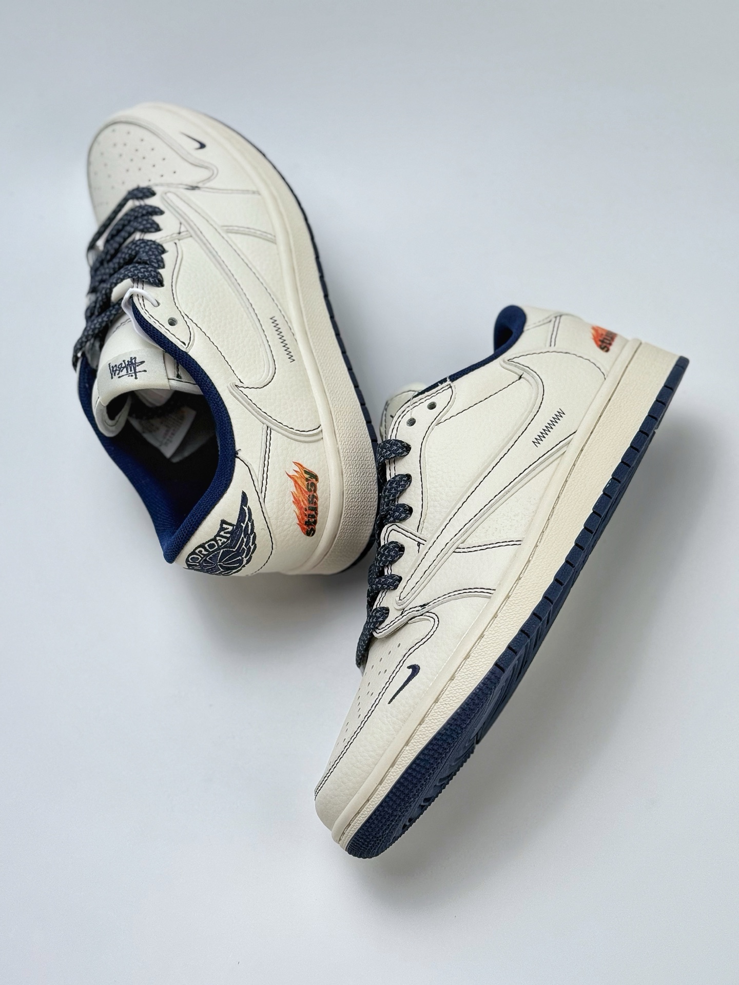 280 Travis Scott x Nike Air Jordan 1 Low x Stussy Air Jordan 1 Low 反转白蓝小钩满天星倒钩 ZH2598-230