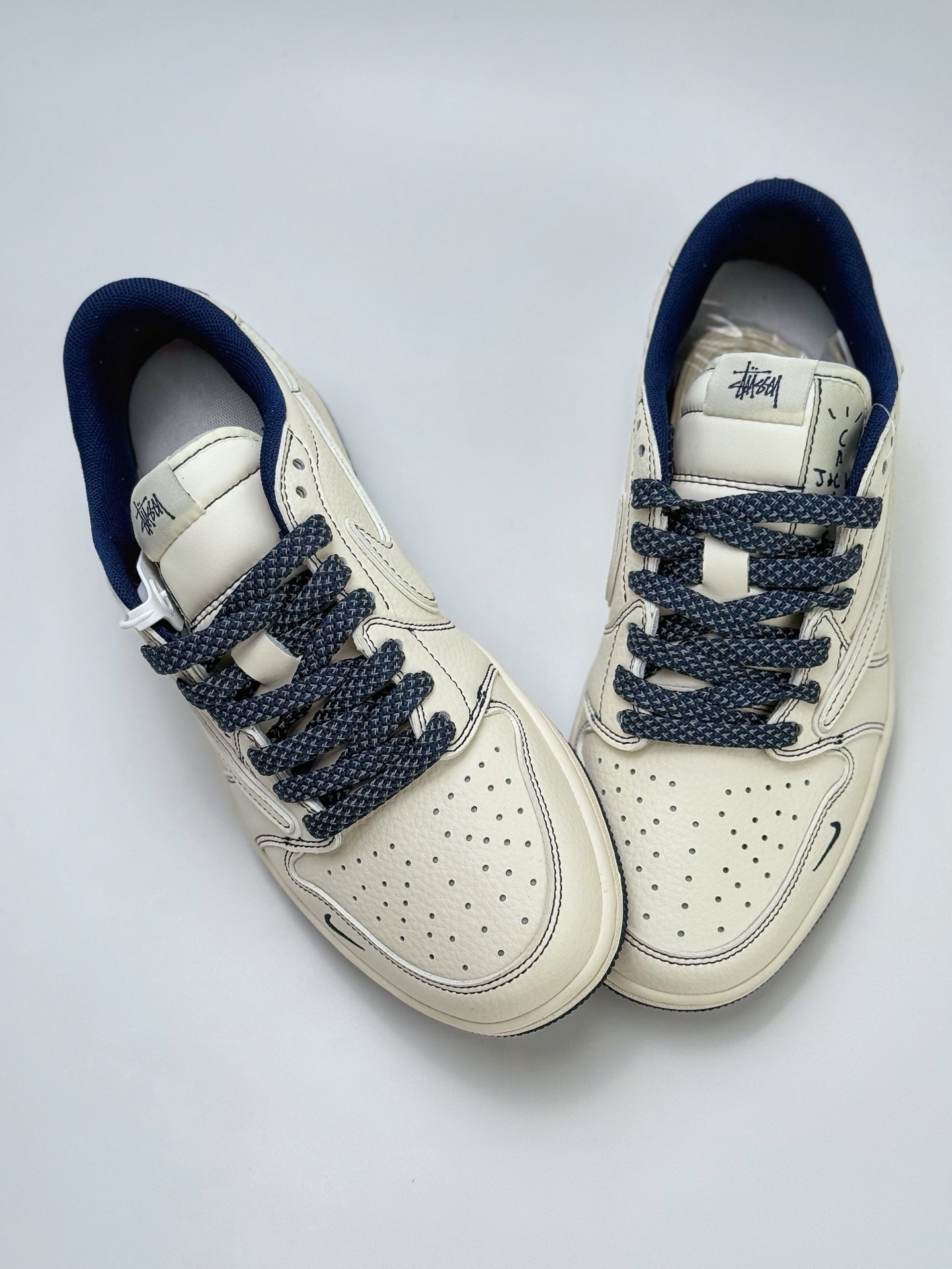 280 Travis Scott x Nike Air Jordan 1 Low x Stussy Air Jordan 1 Low 反转白蓝小钩满天星倒钩 ZH2598-230