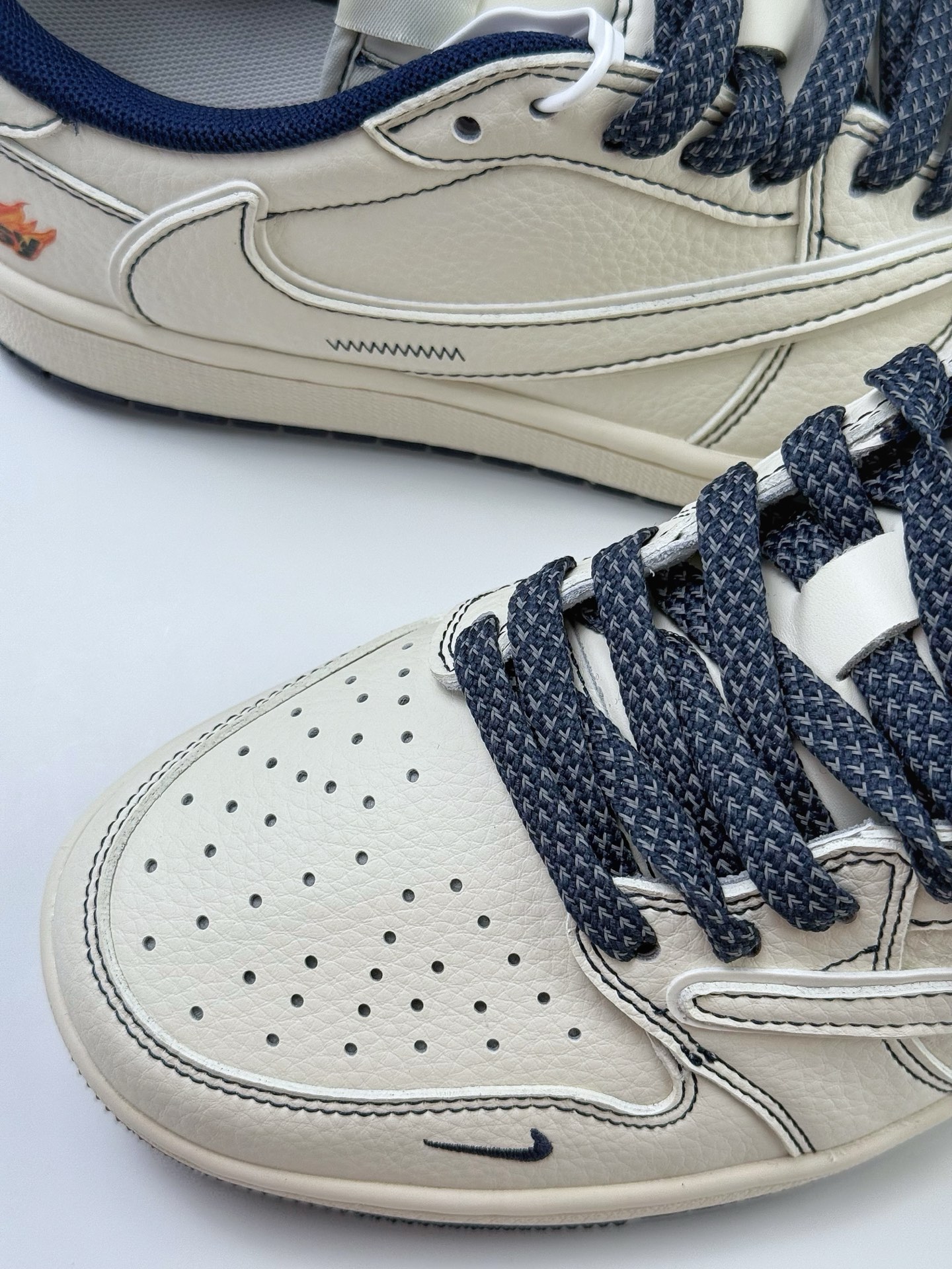 280 Travis Scott x Nike Air Jordan 1 Low x Stussy Air Jordan 1 Low 反转白蓝小钩满天星倒钩 ZH2598-230