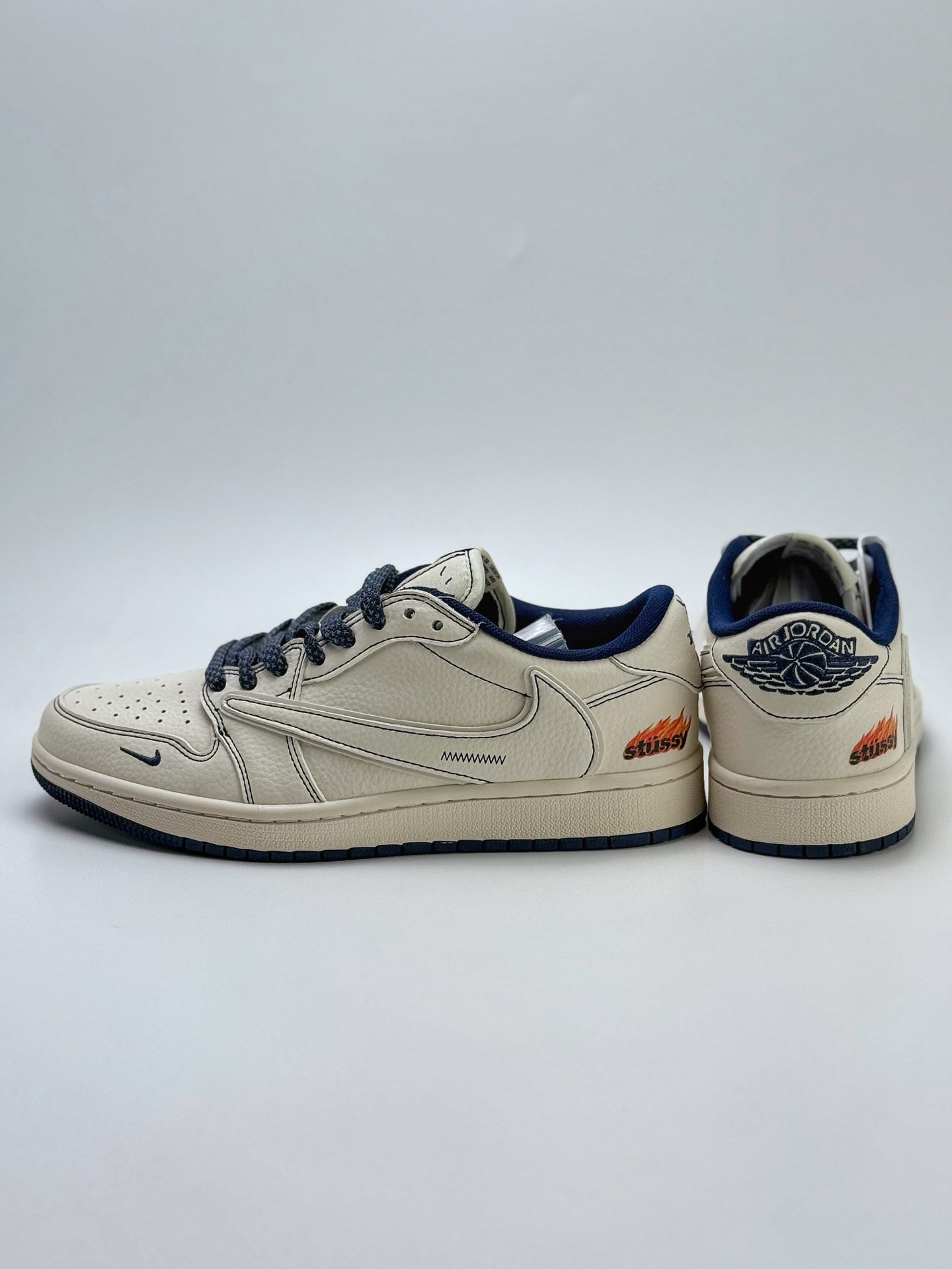 280 Travis Scott x Nike Air Jordan 1 Low x Stussy Air Jordan 1 Low 反转白蓝小钩满天星倒钩 ZH2598-230