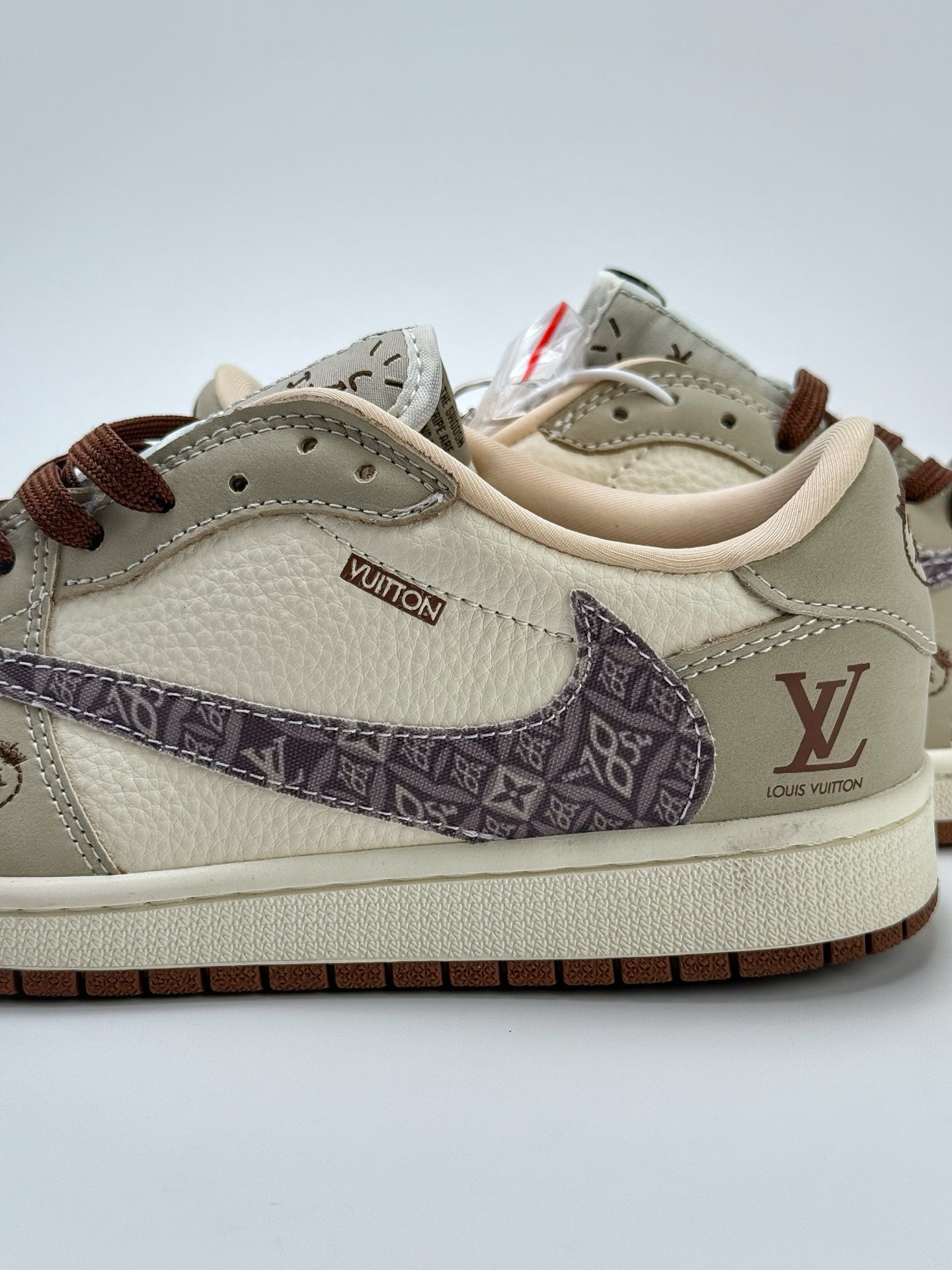 280 Travis Scott x Nike Air Jordan 1 Low x Louis Vuitton Air Jordan 1 Low 反转米白棕小钩倒钩 XS2024-060