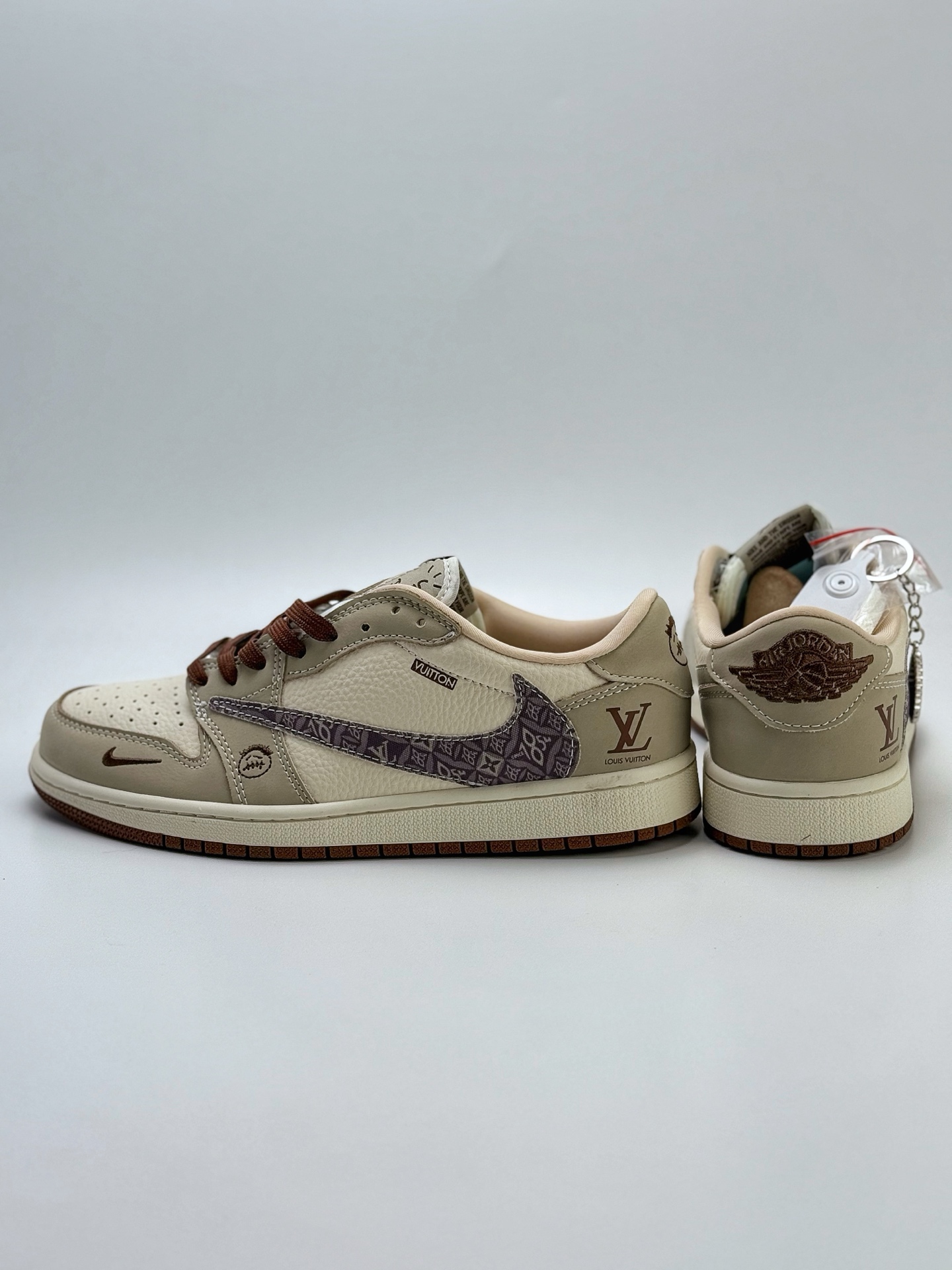 280 Travis Scott x Nike Air Jordan 1 Low x Louis Vuitton Air Jordan 1 Low 反转米白棕小钩倒钩 XS2024-060