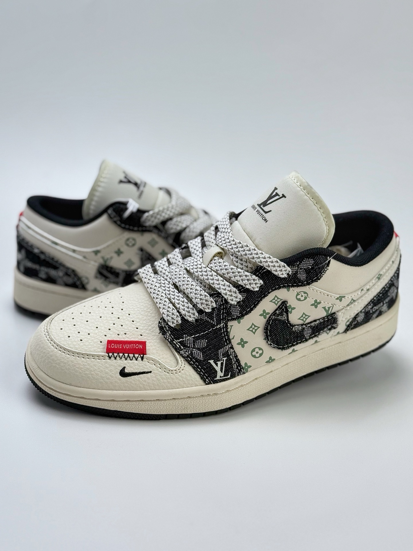 280 Air Jordan 1 Retro Low x Louis Vuitton 白黑牛仔小钩满天星 YX5066-332