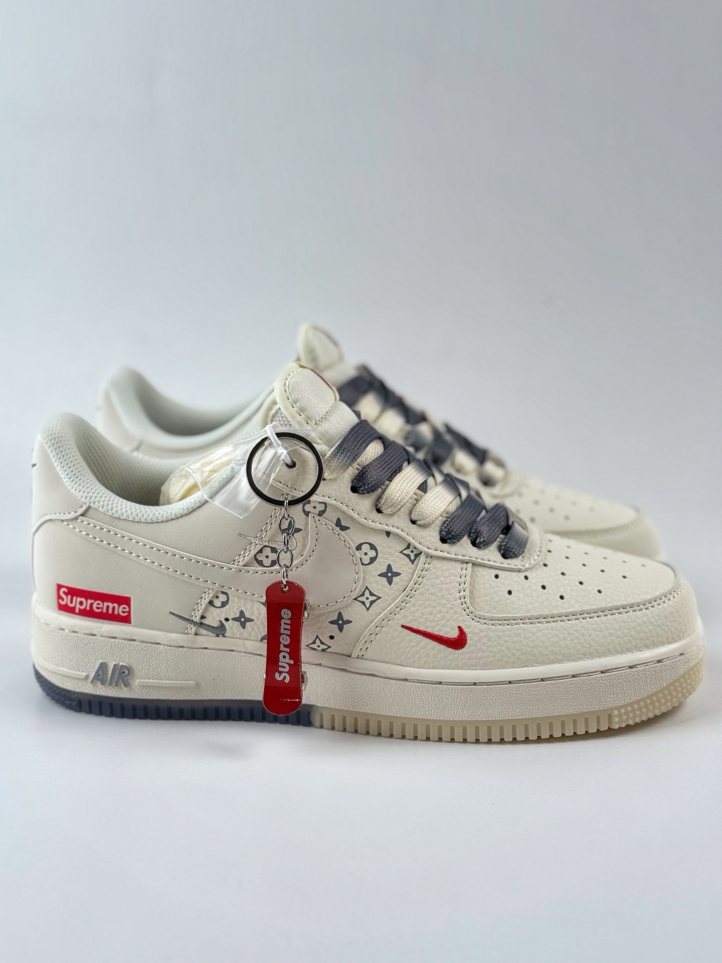 260 Nike Air Force 1 Low 07 x Supreme 白灰红三小钩 HH7518-077